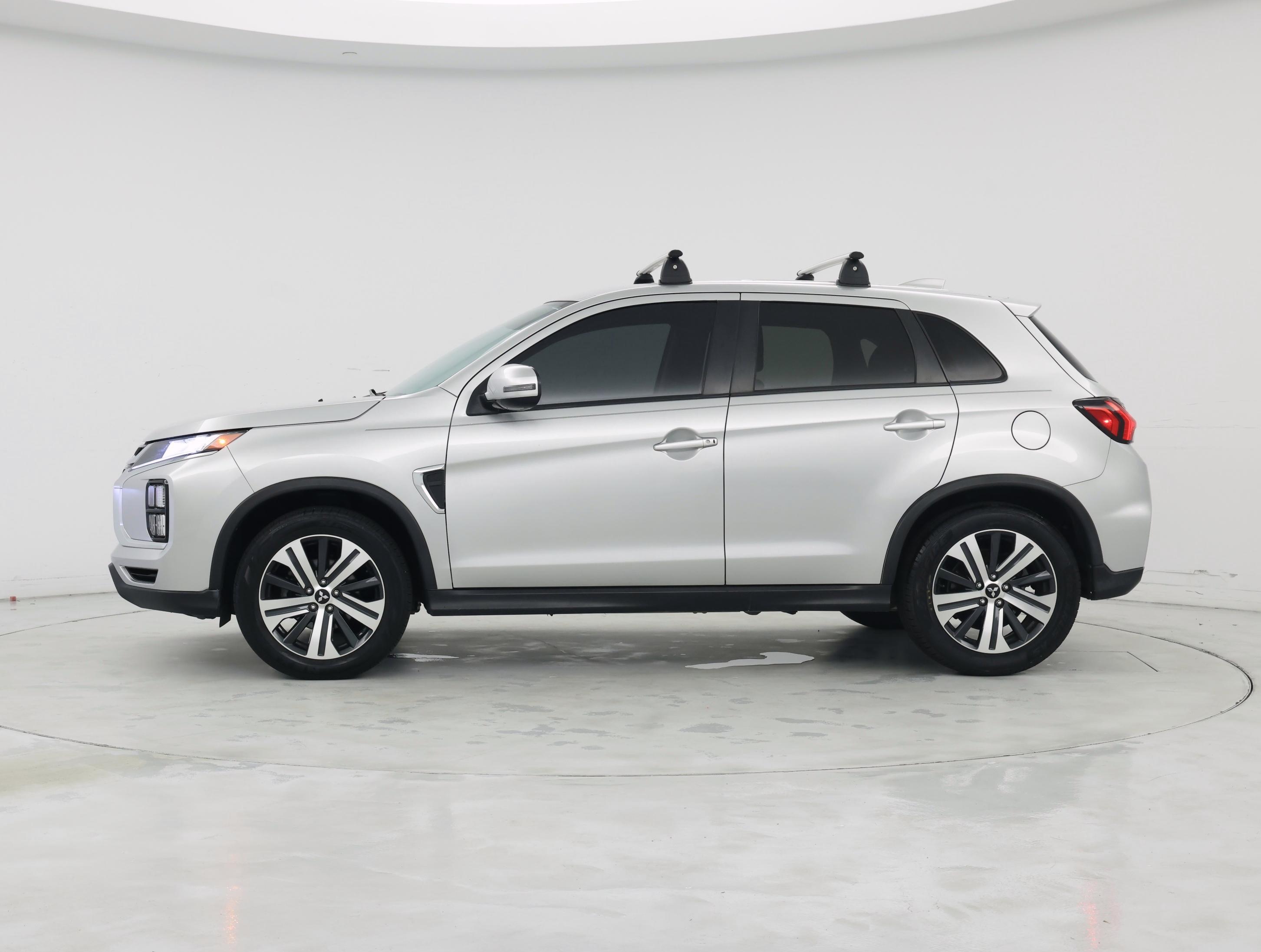 Thumbnail: 2020 Mitsubishi Outlander Sport - 3