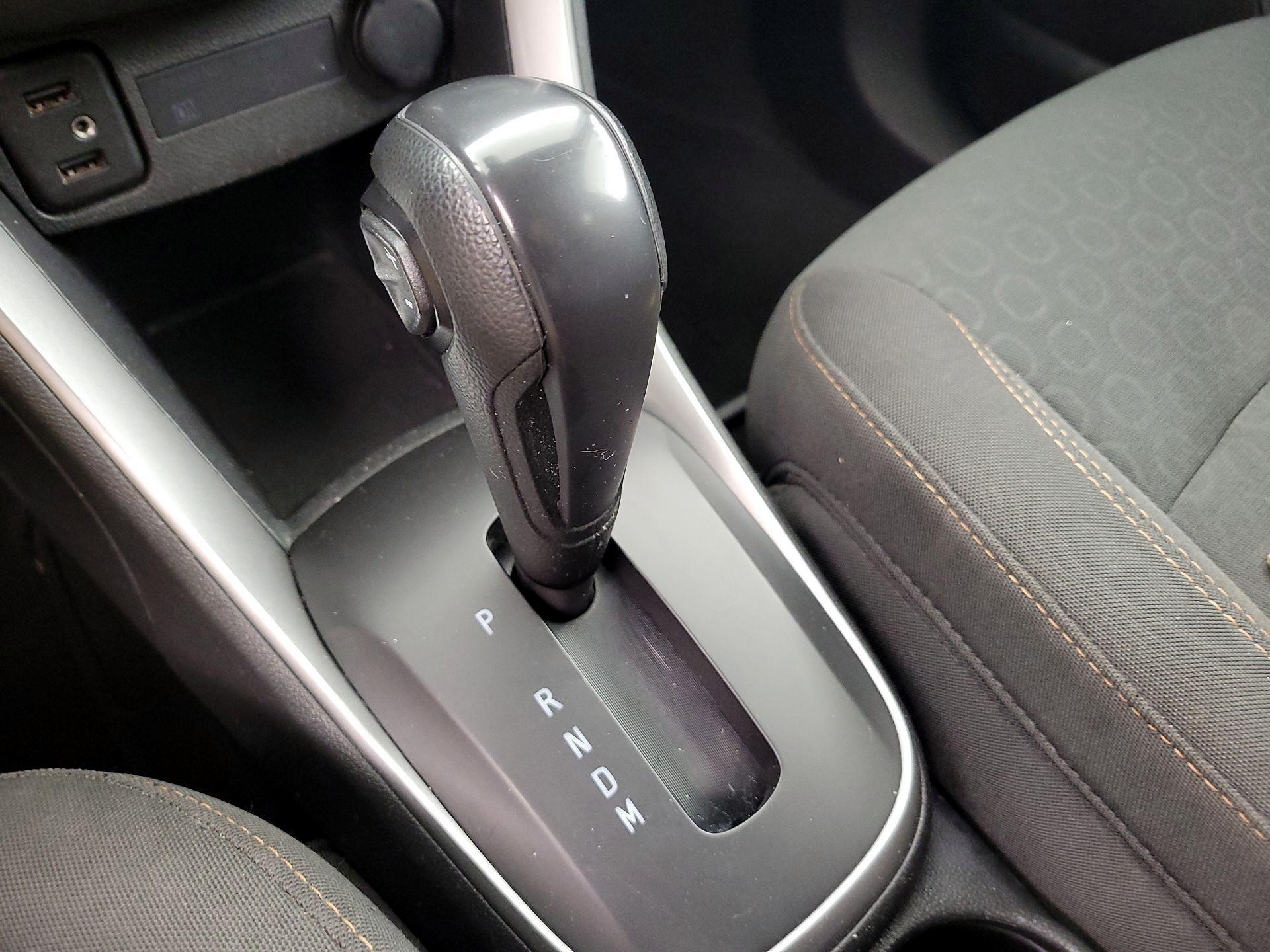 Thumbnail: 2021 Chevrolet Trax - 17