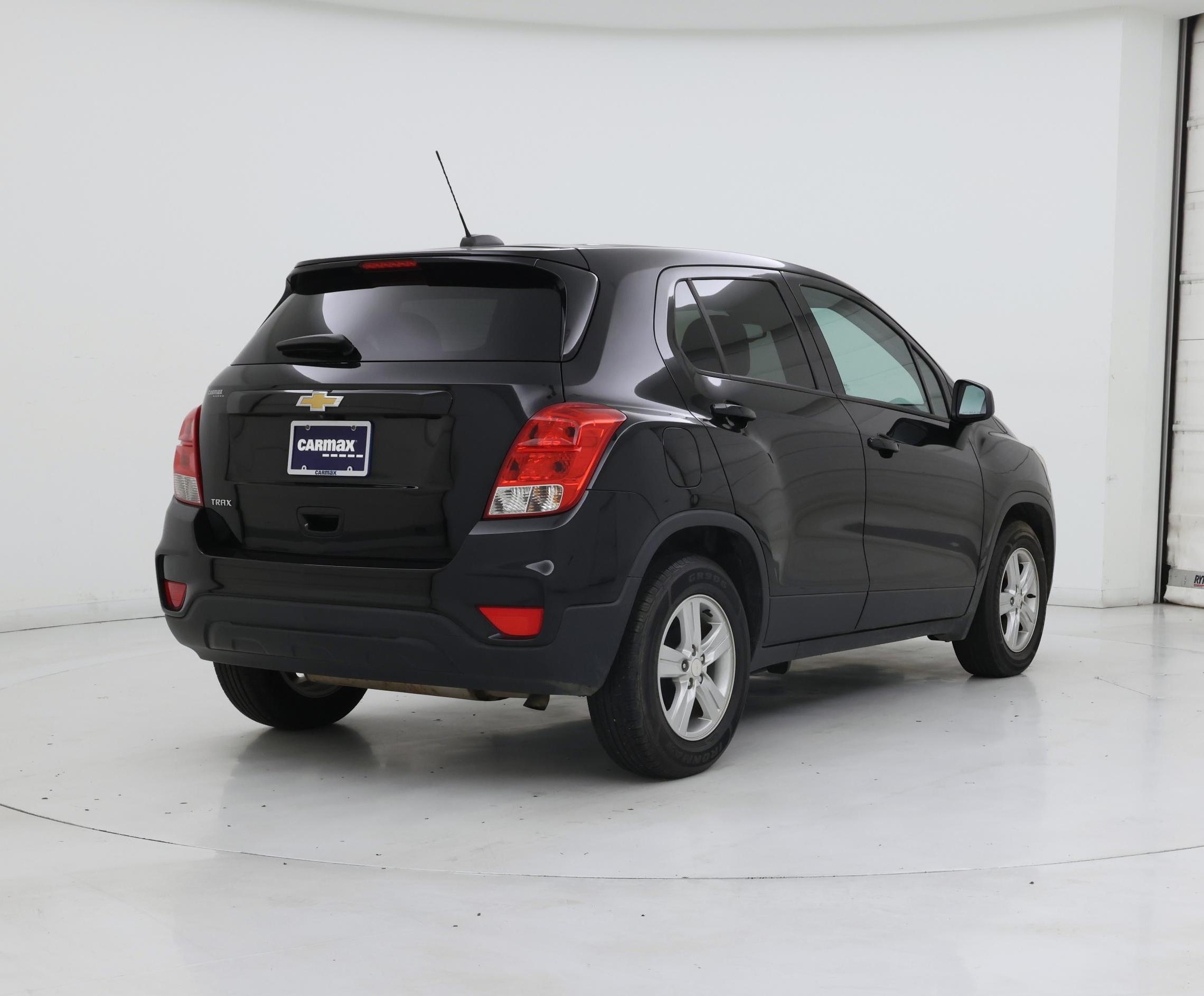 Thumbnail: 2021 Chevrolet Trax - 8