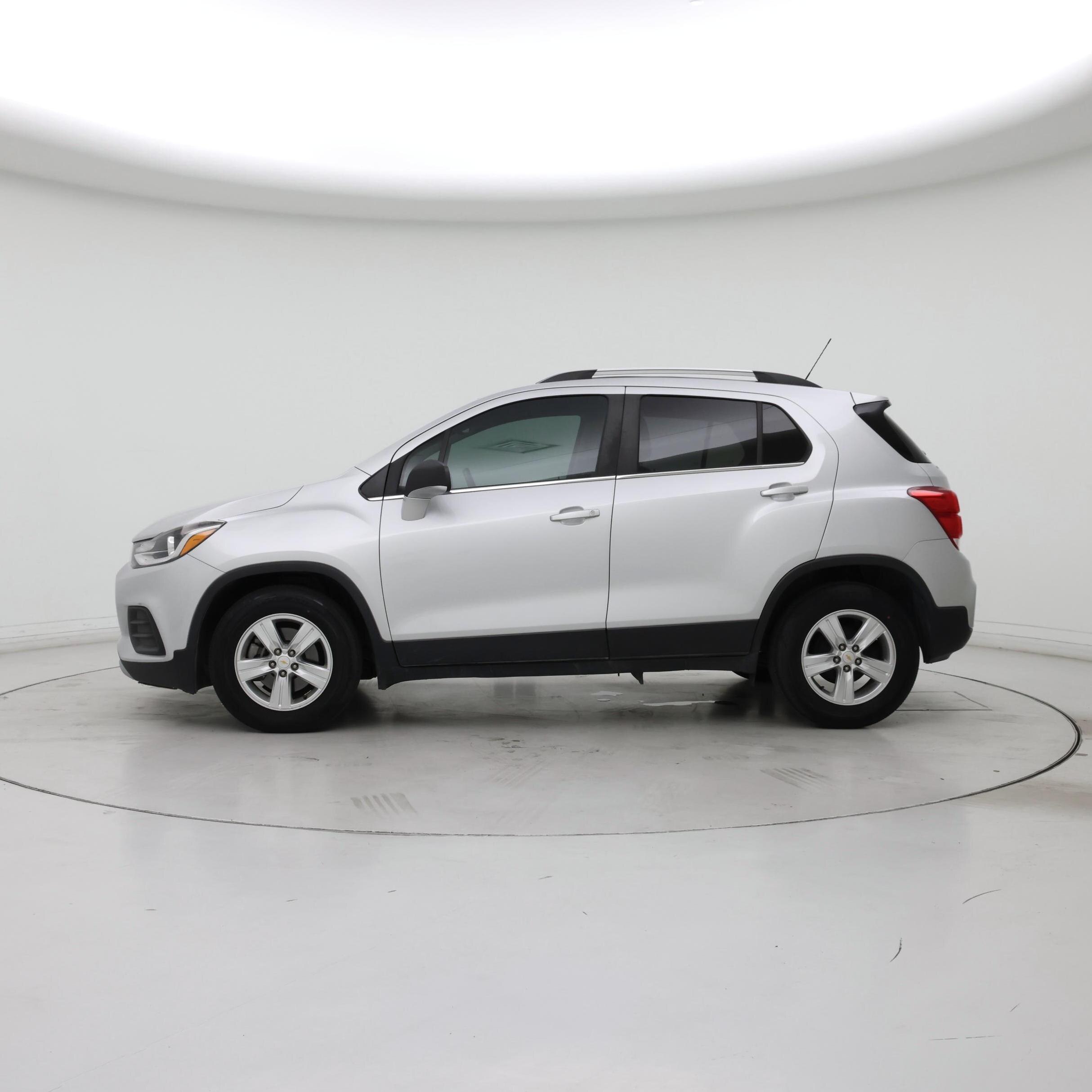 Thumbnail: 2020 Chevrolet Trax - 3