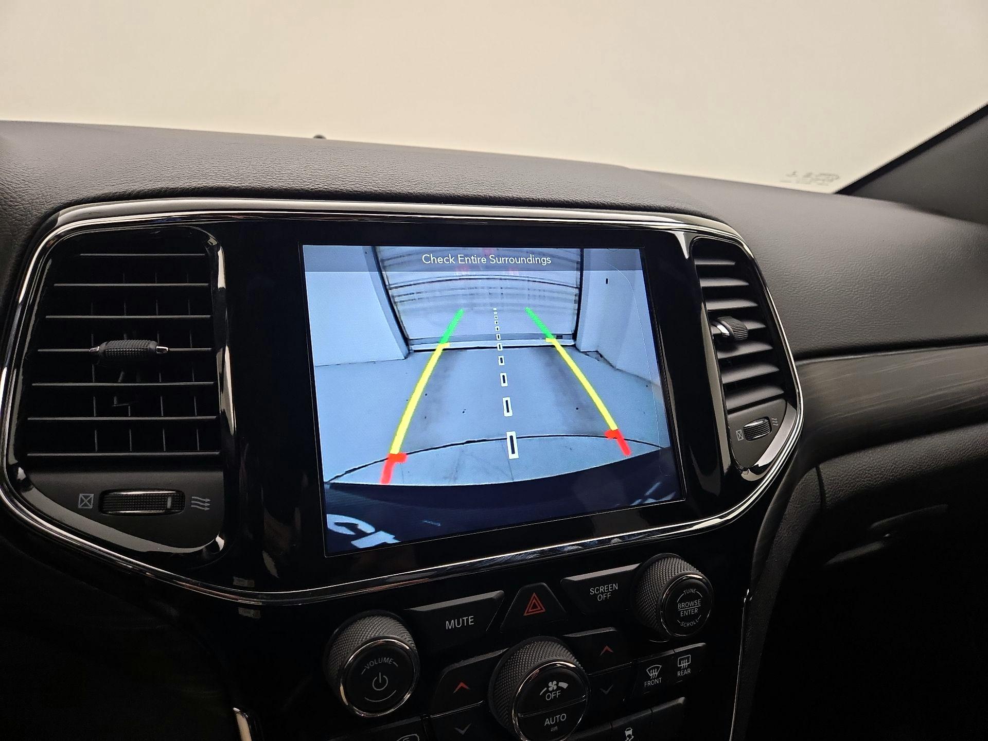 Thumbnail: 2019 Jeep Grand Cherokee - 15