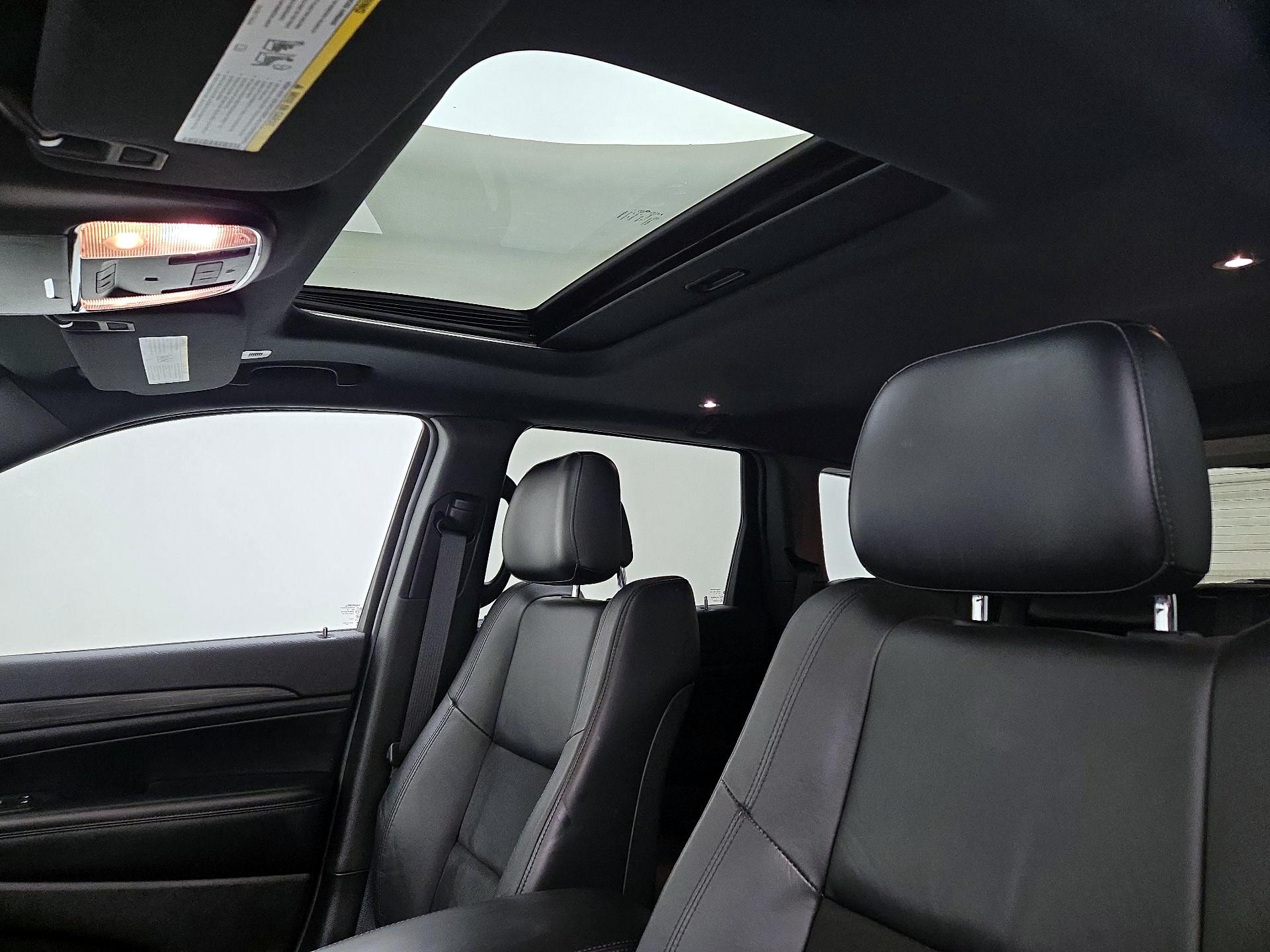 Thumbnail: 2019 Jeep Grand Cherokee - 20