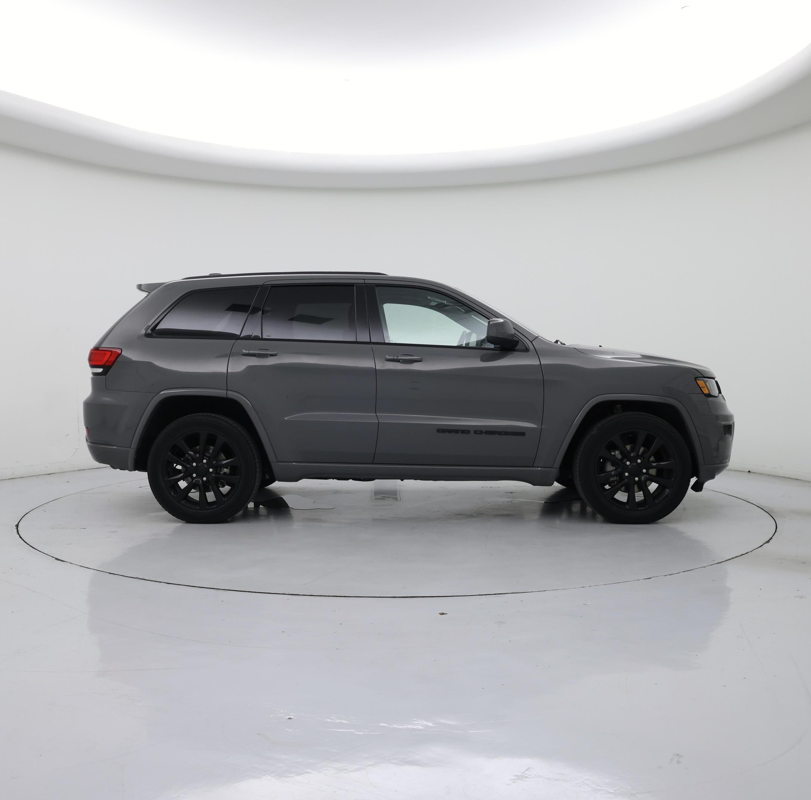 Thumbnail: 2019 Jeep Grand Cherokee - 7