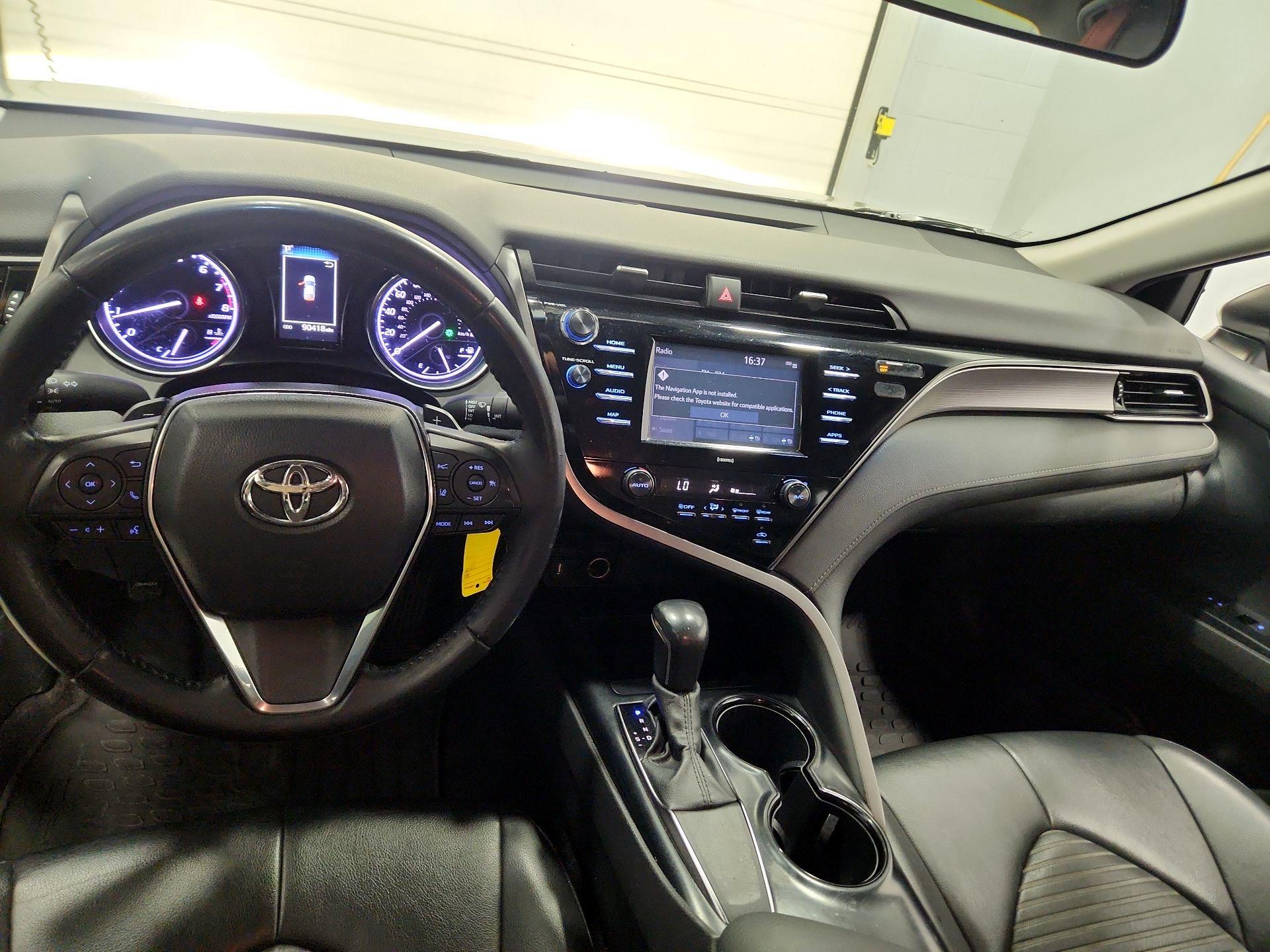 Thumbnail: 2020 Toyota Camry - 9