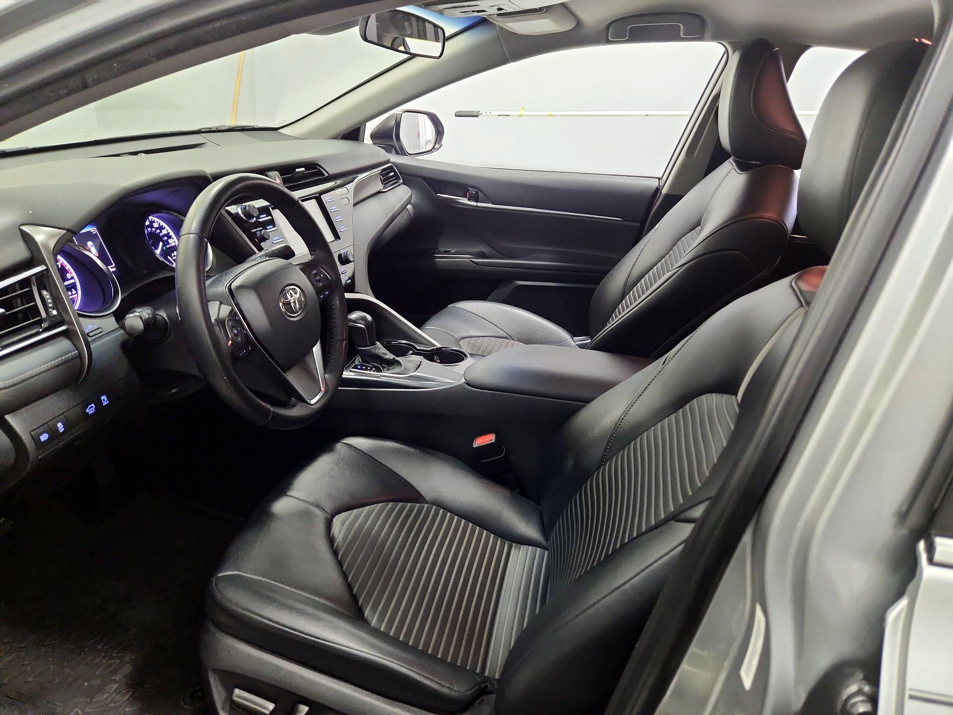 Thumbnail: 2020 Toyota Camry - 11