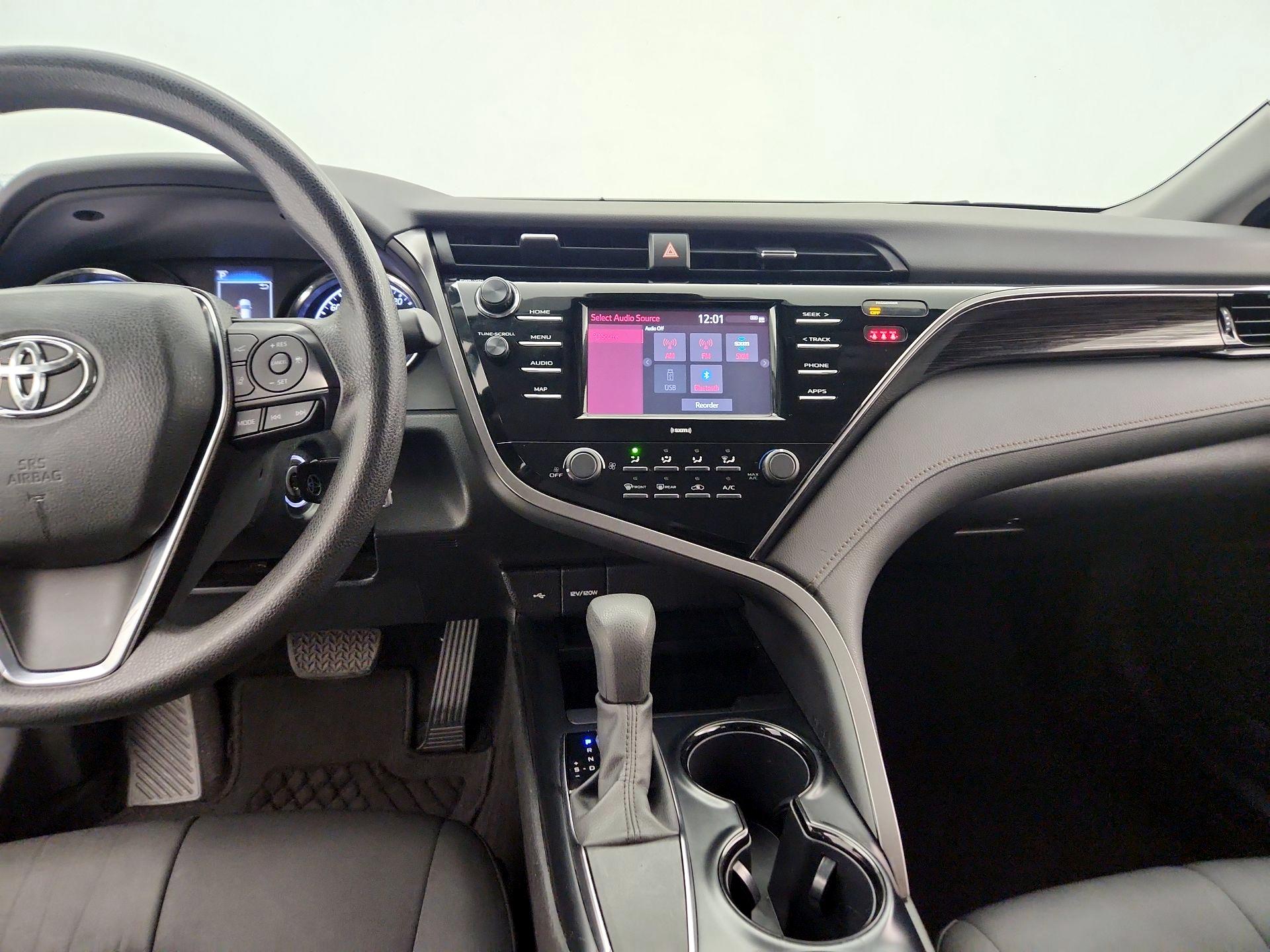 Thumbnail: 2020 Toyota Camry - 9