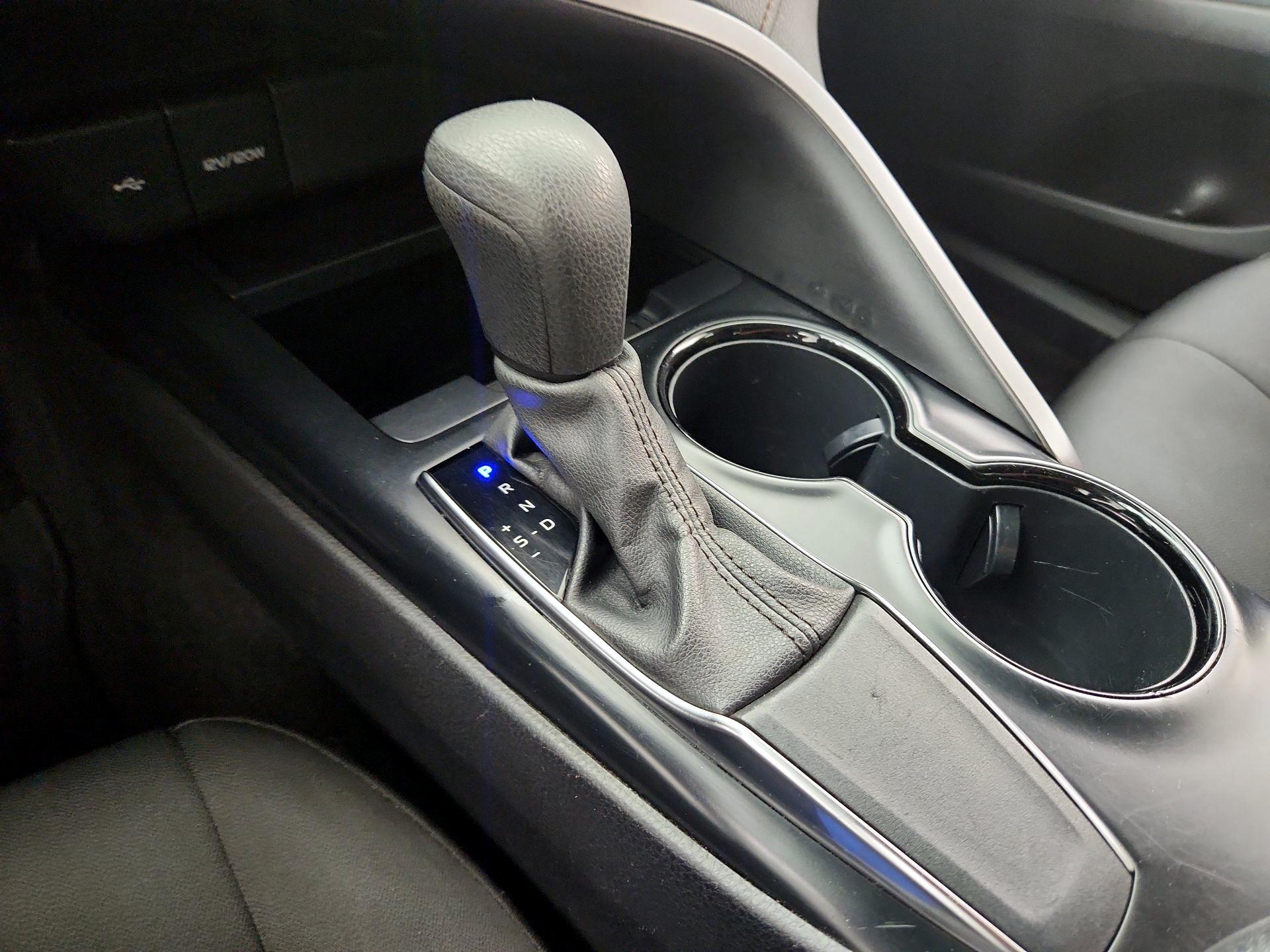 Thumbnail: 2020 Toyota Camry - 17