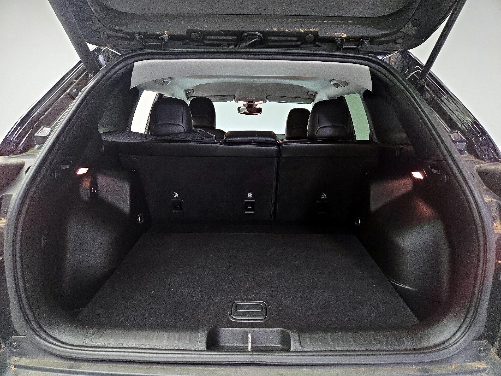 Thumbnail: 2019 Jeep Cherokee - 20