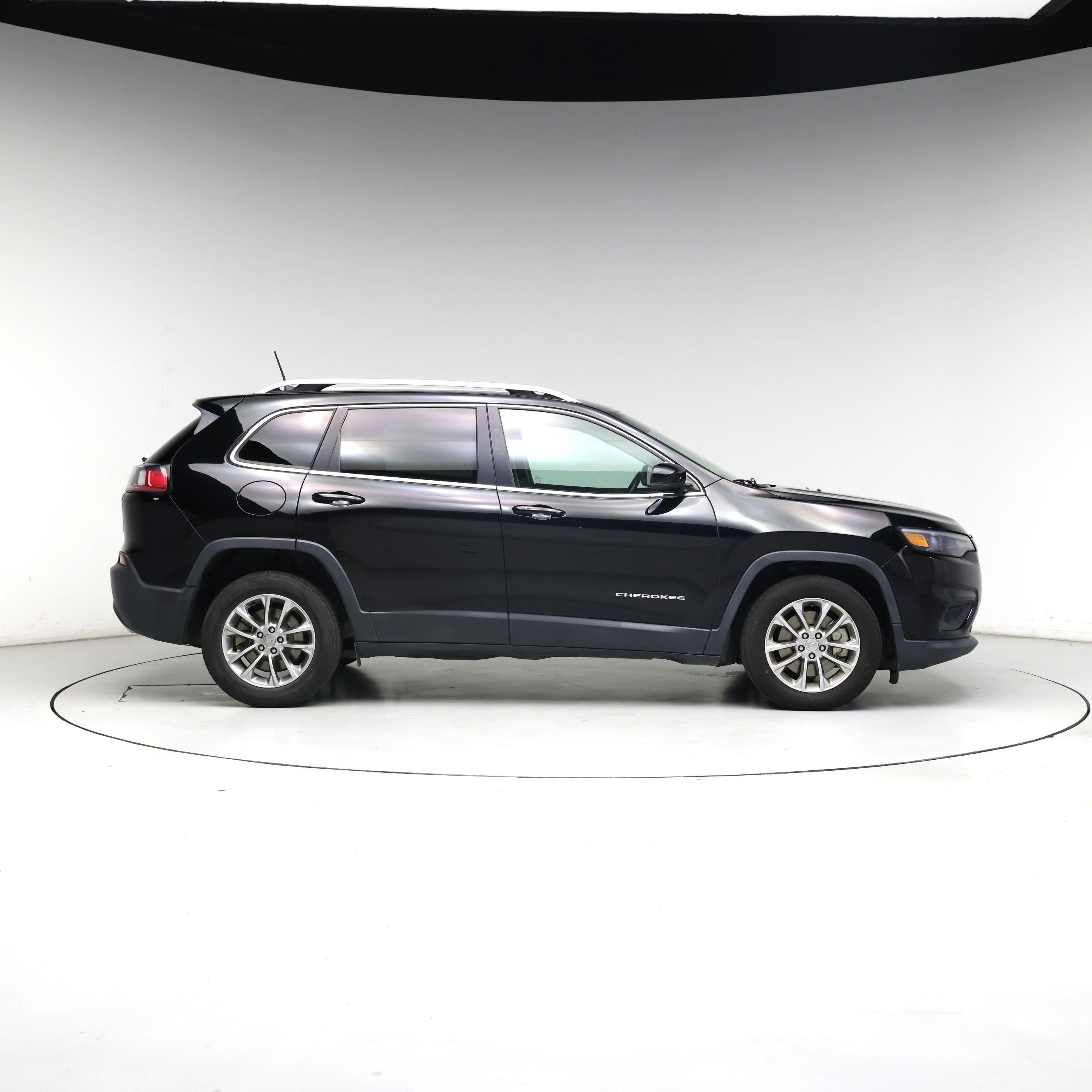 Thumbnail: 2019 Jeep Cherokee - 7
