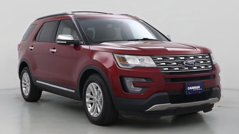2017 Ford Explorer XLT Hero Image