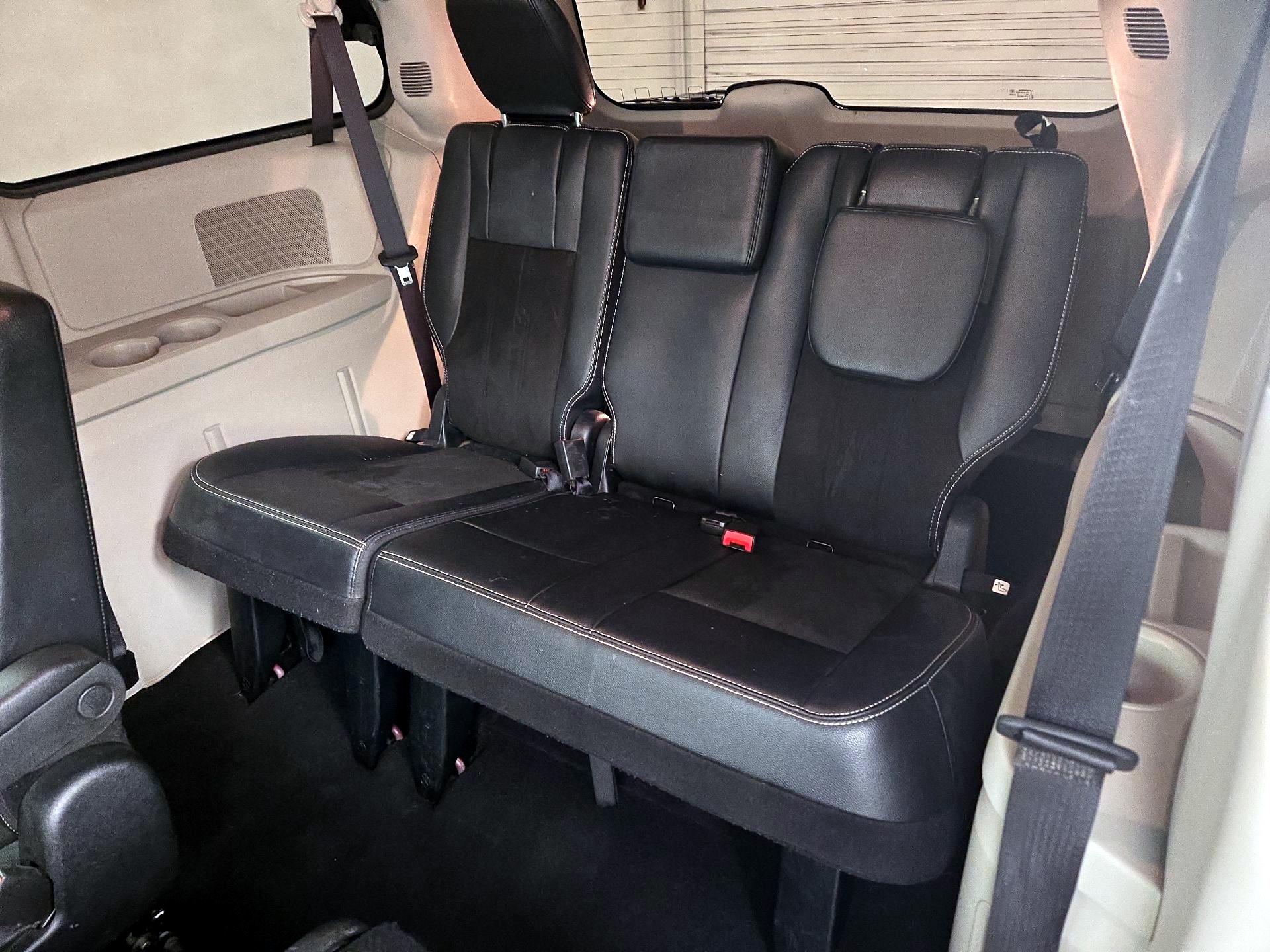 Thumbnail: 2020 Dodge Grand Caravan - 20