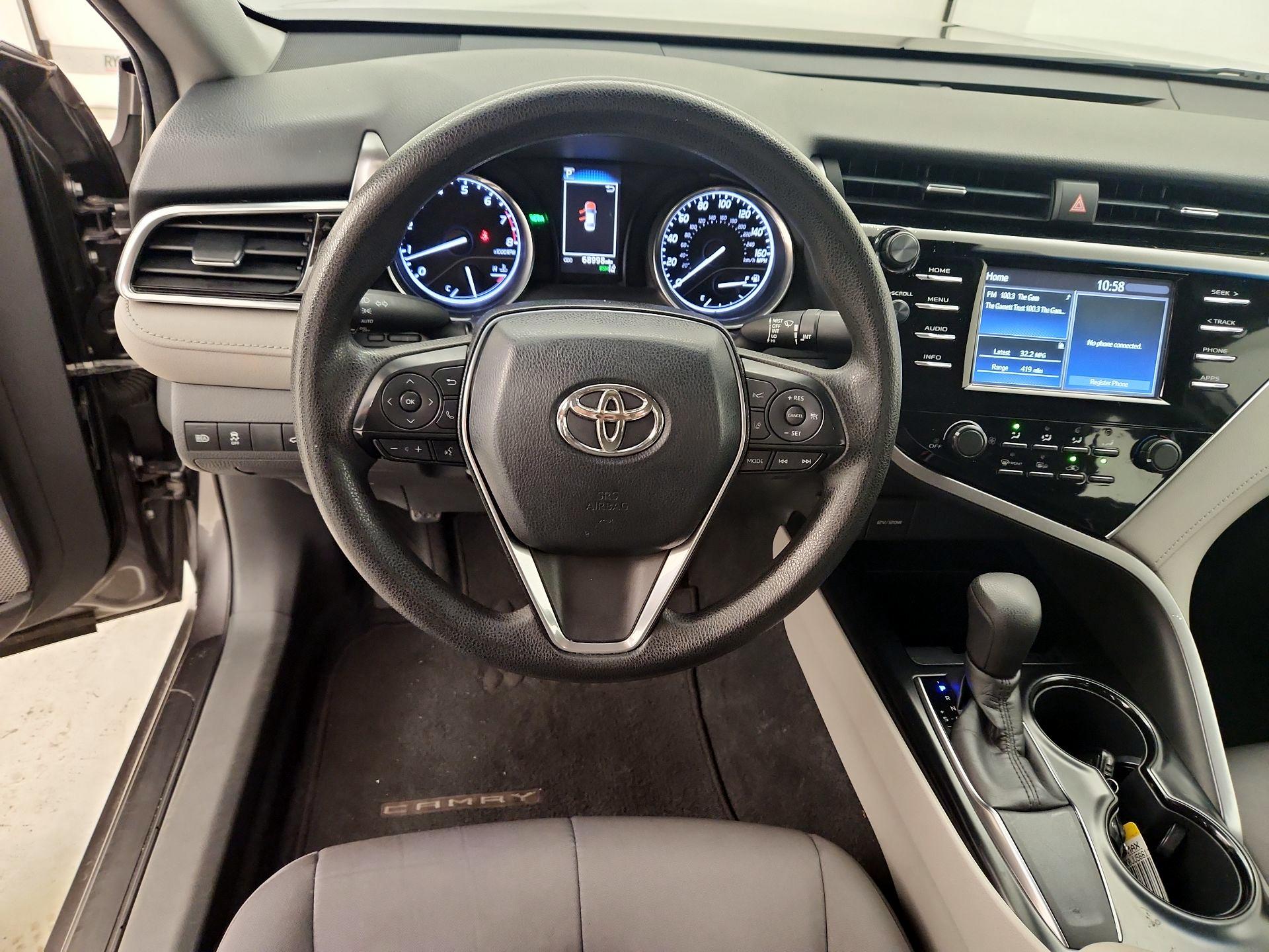 Thumbnail: 2018 Toyota Camry - 10