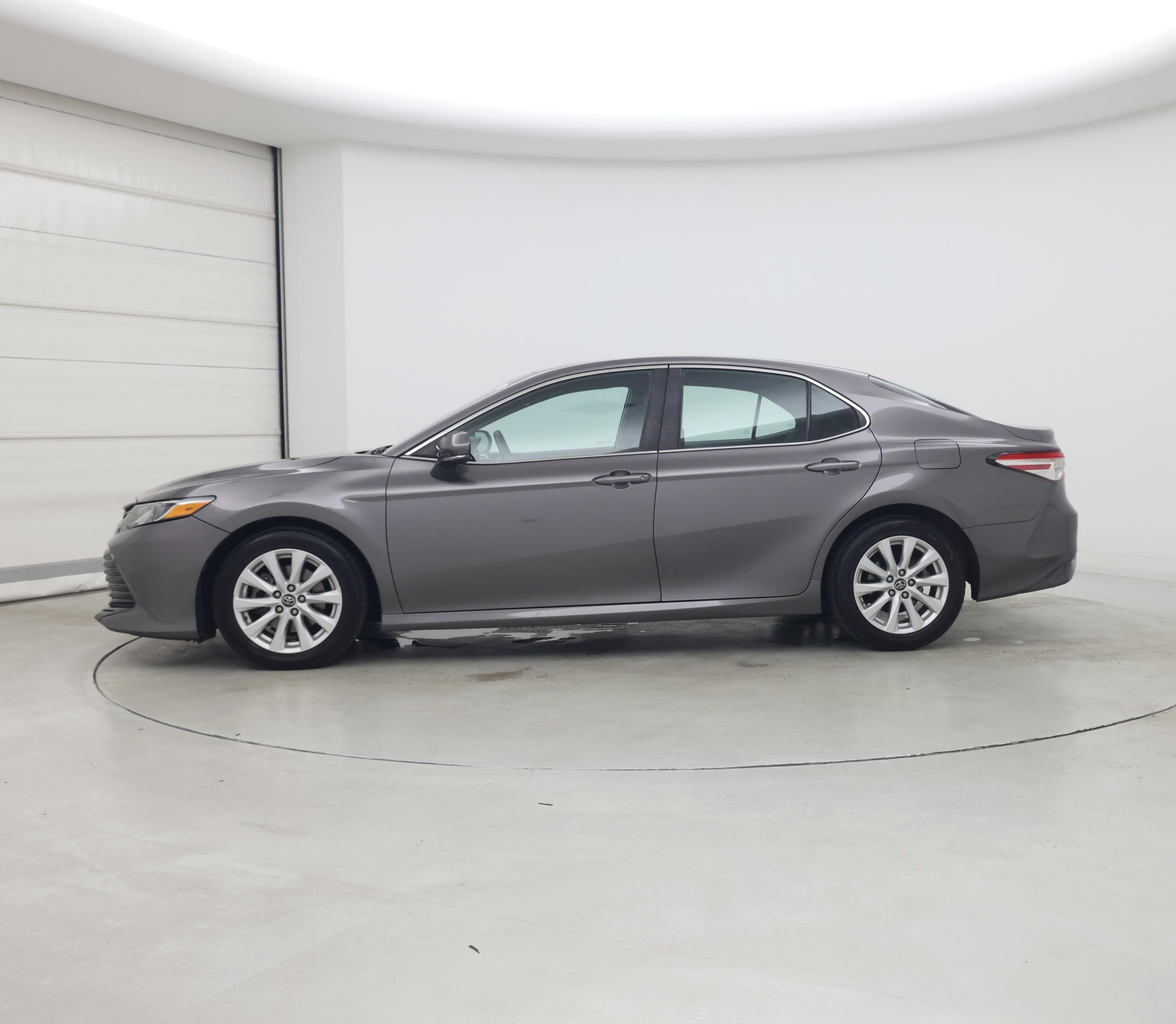 Thumbnail: 2018 Toyota Camry - 3