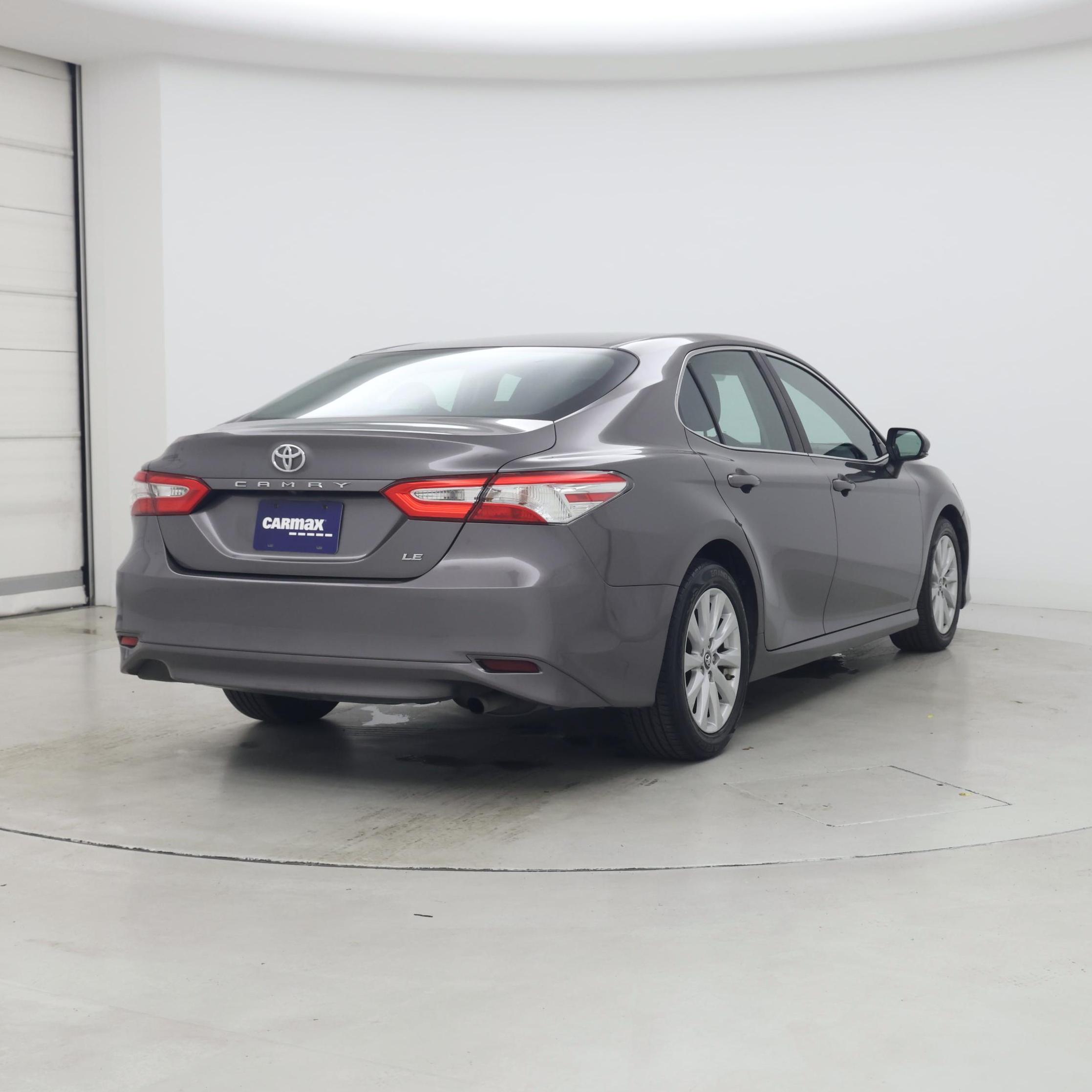 Thumbnail: 2018 Toyota Camry - 8