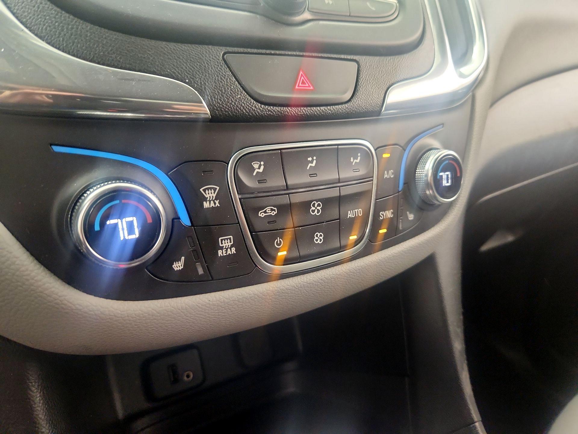 Thumbnail: 2018 Chevrolet Equinox - 16