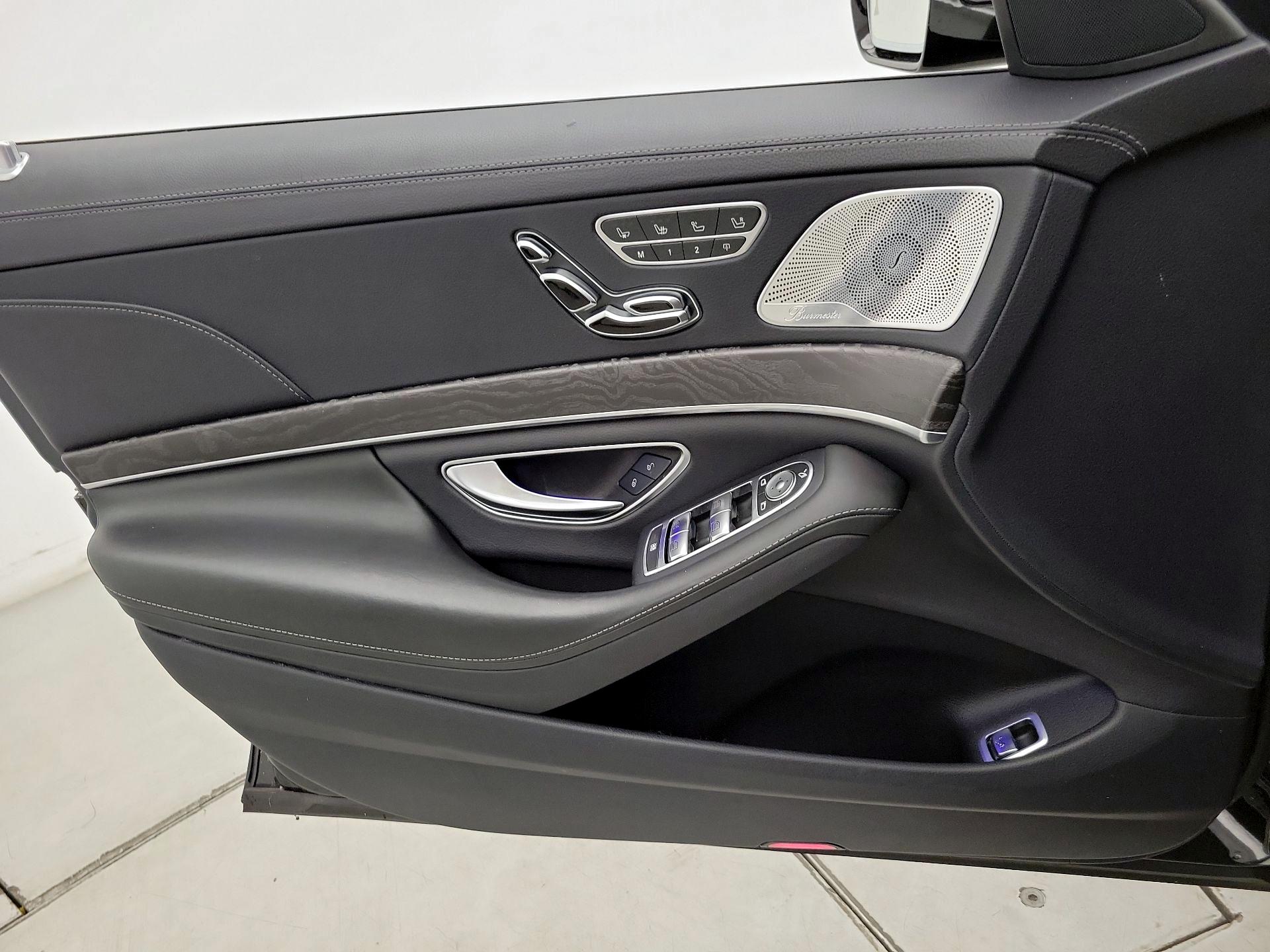 Thumbnail: 2020 Mercedes-Benz S-Class - 12