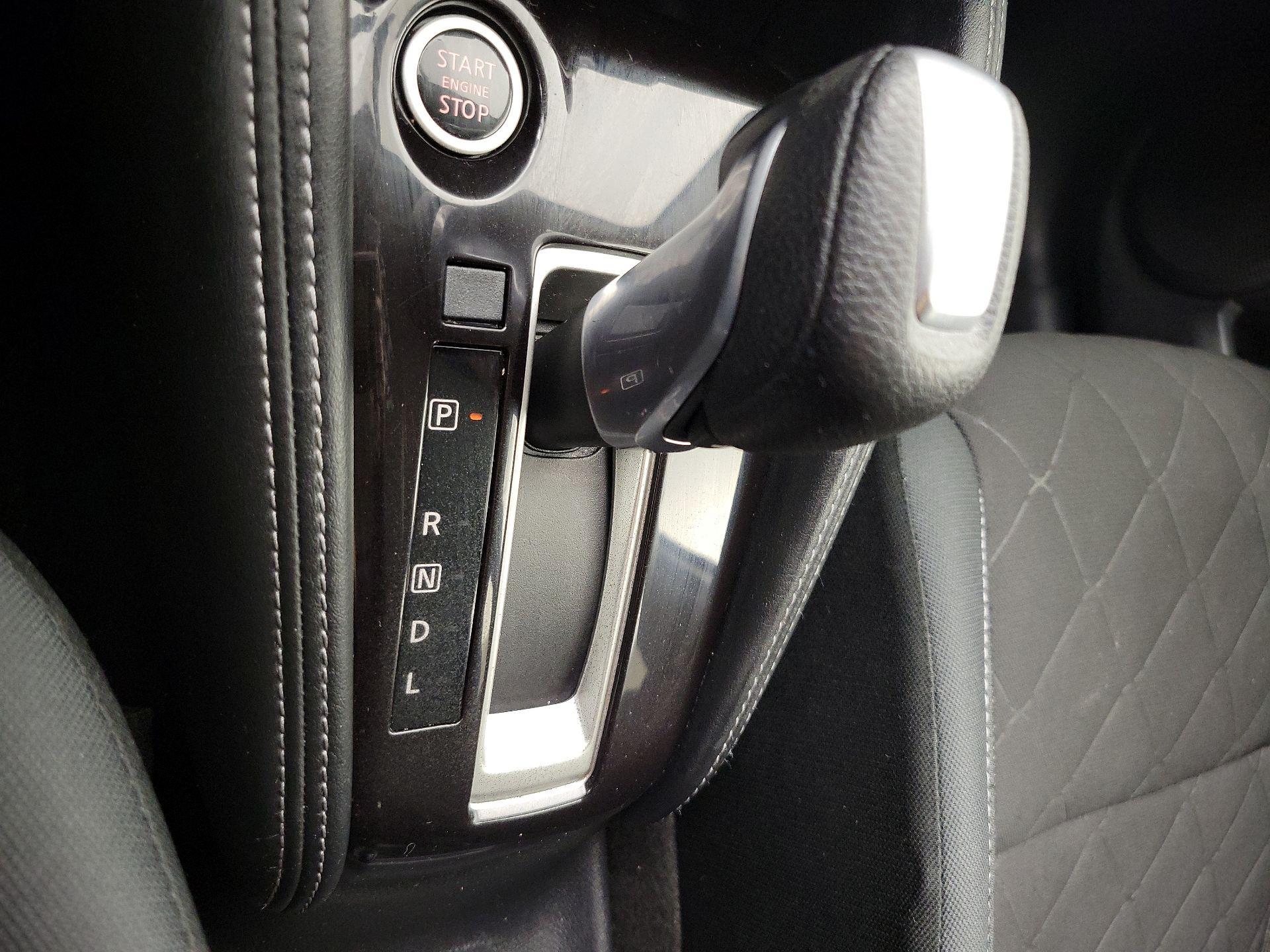 Thumbnail: 2019 Nissan Kicks - 17