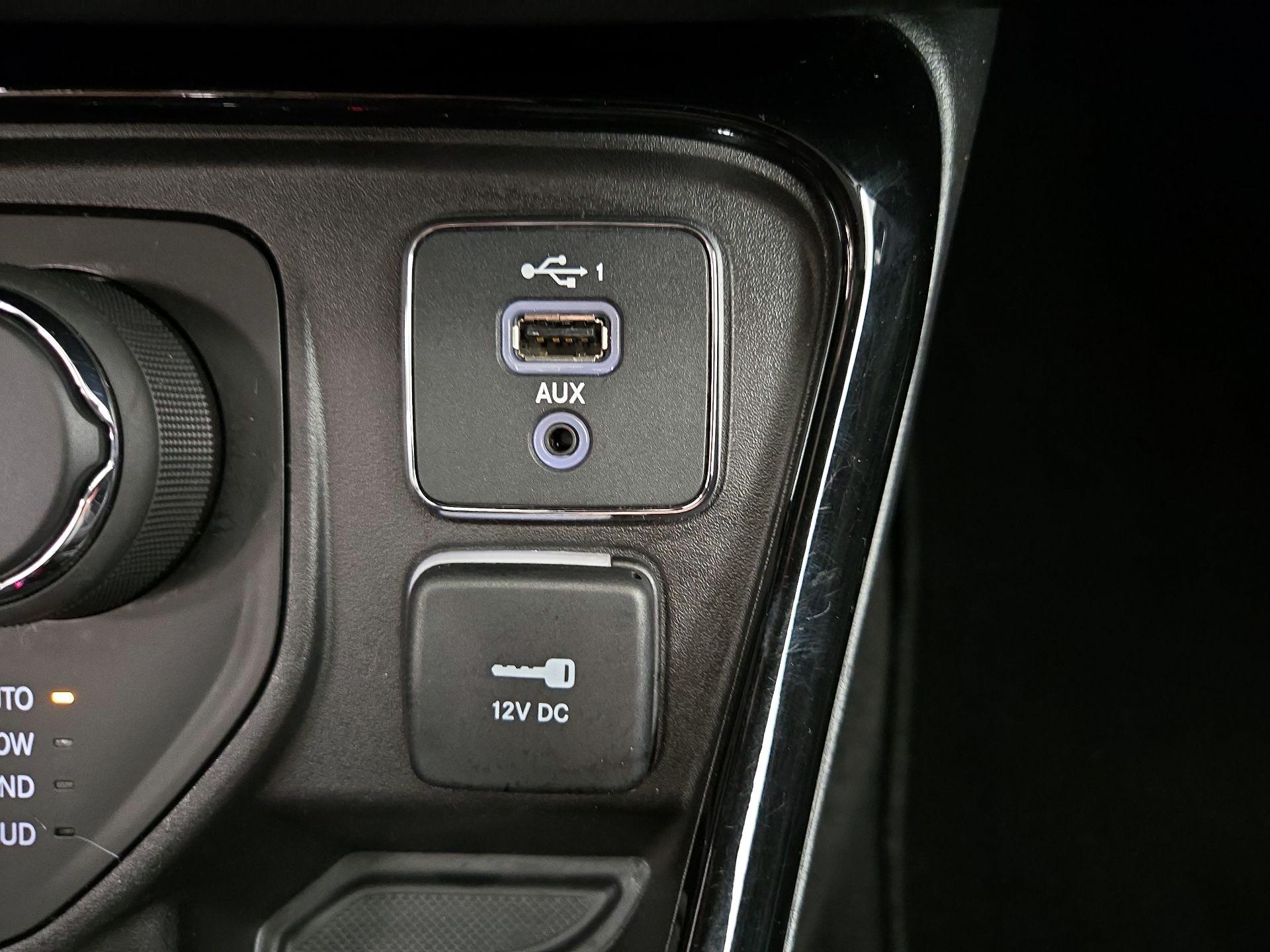 Thumbnail: 2019 Jeep Compass - 18