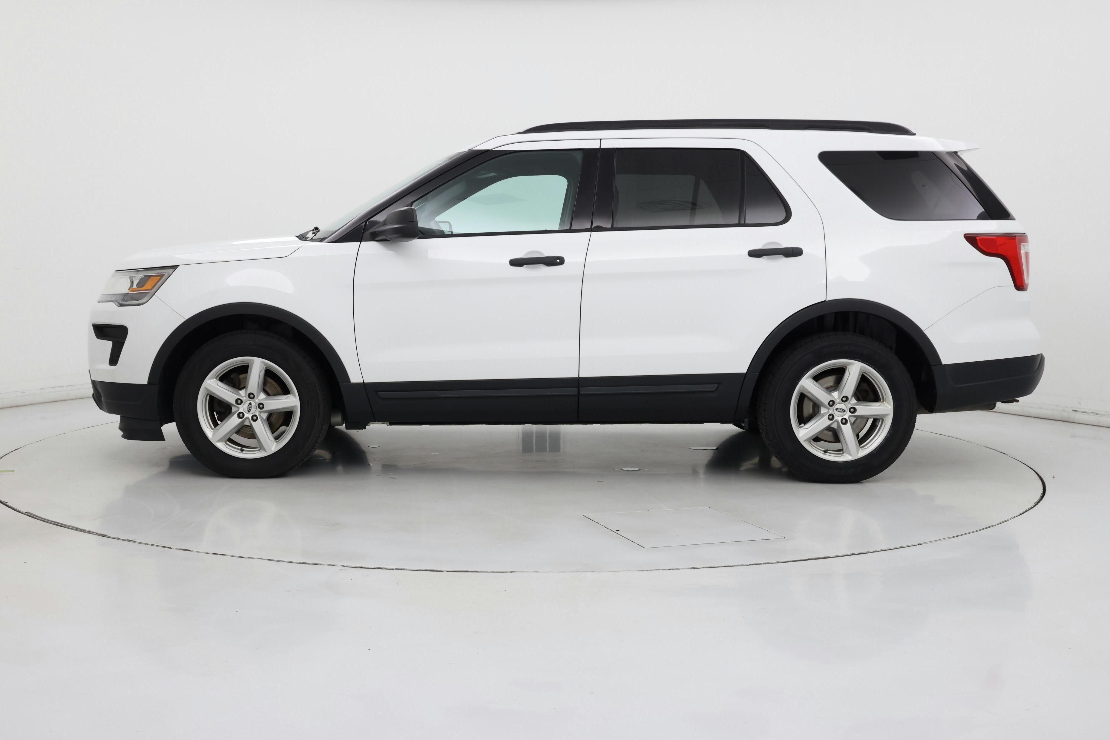 Thumbnail: 2018 Ford Explorer - 3