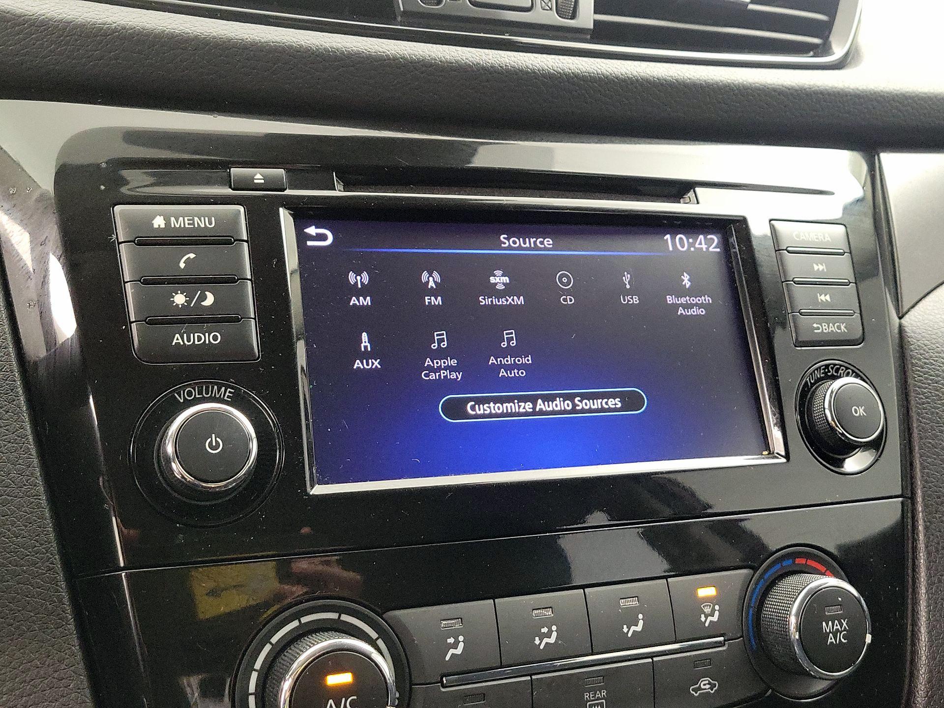 Thumbnail: 2020 Nissan Rogue Sport - 15