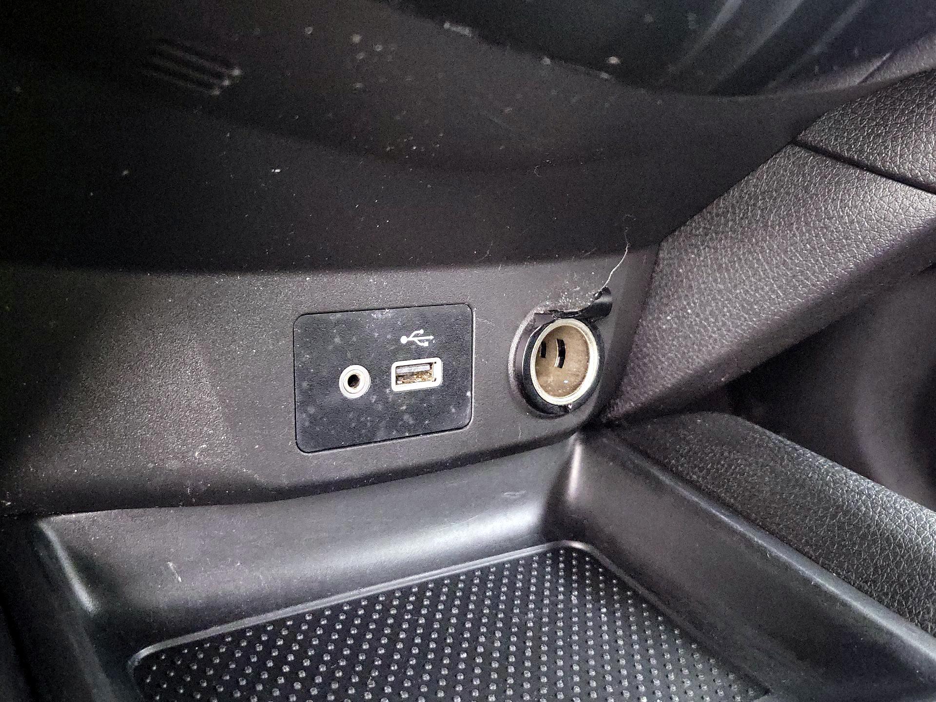 Thumbnail: 2020 Nissan Rogue Sport - 18