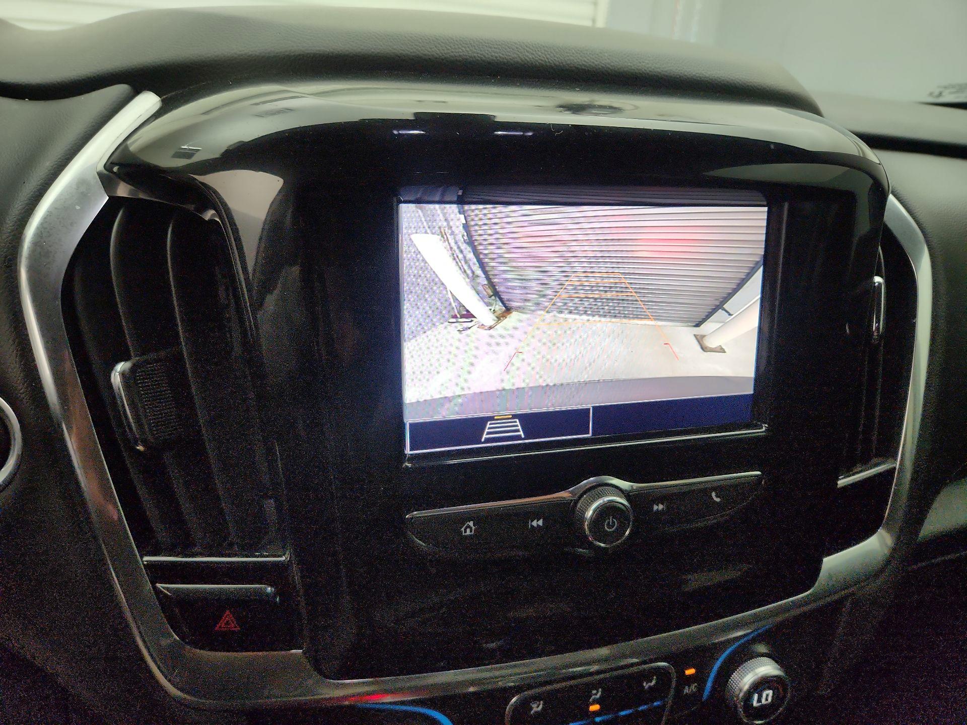 Thumbnail: 2021 Chevrolet Traverse - 14