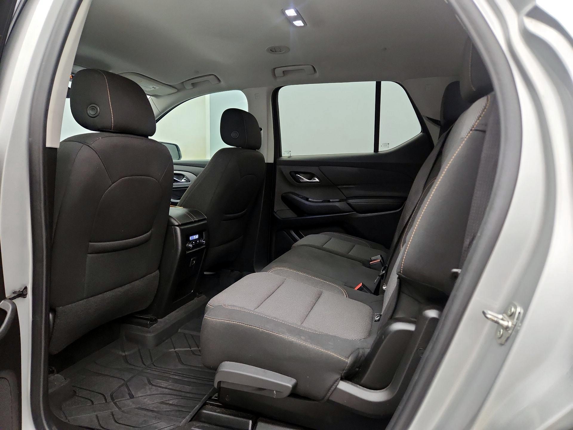 Thumbnail: 2021 Chevrolet Traverse - 19