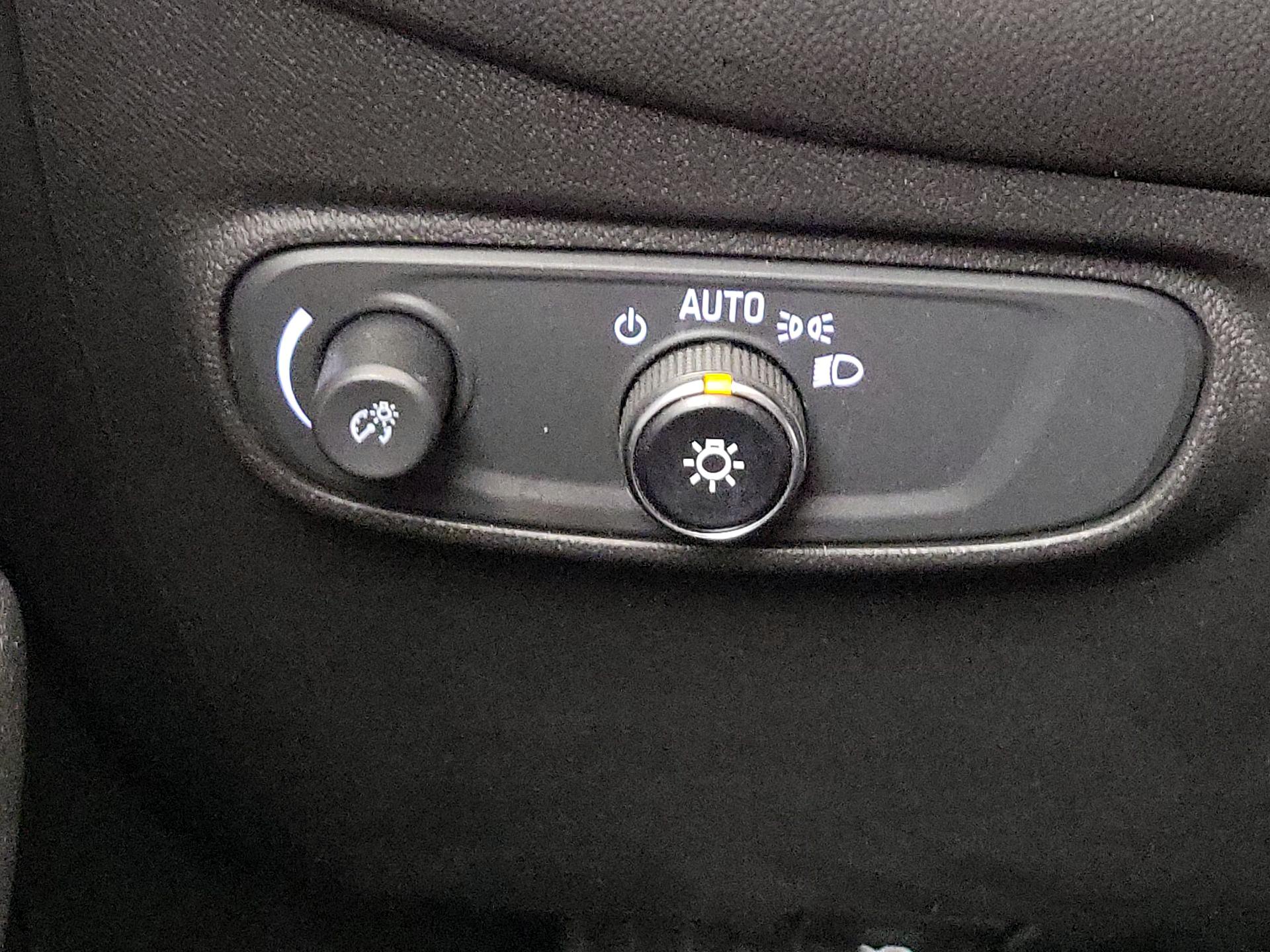 Thumbnail: 2020 Chevrolet Equinox - 13