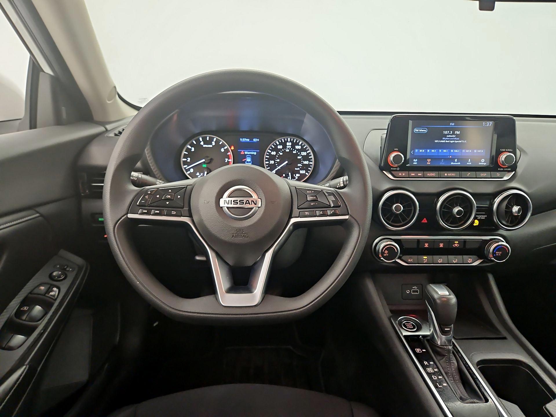 Thumbnail: 2020 Nissan Sentra - 10