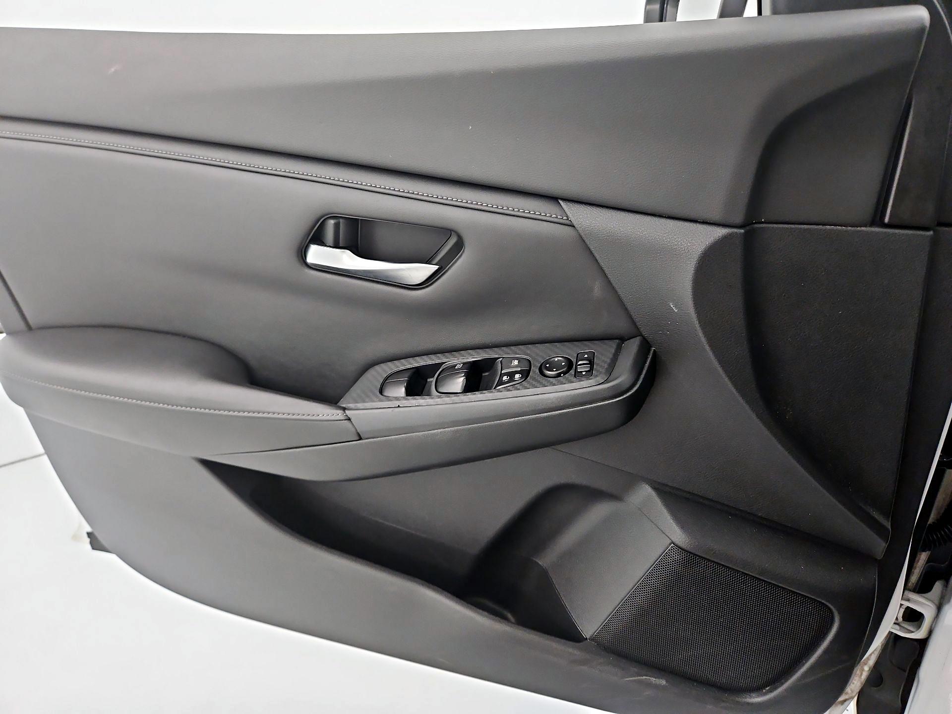 Thumbnail: 2020 Nissan Sentra - 12