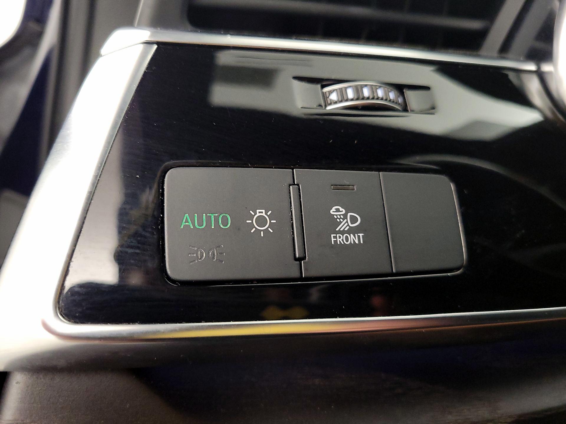 Thumbnail: 2021 Audi Q7 - 13