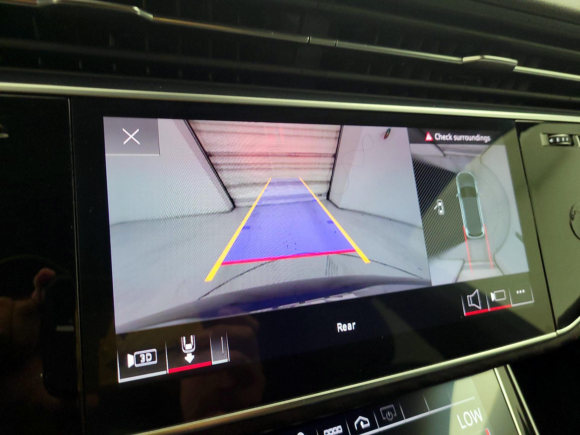 Thumbnail: 2021 Audi Q7 - 14