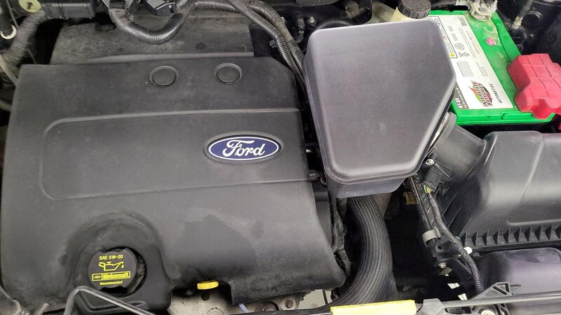 2012 Ford Edge SE 19