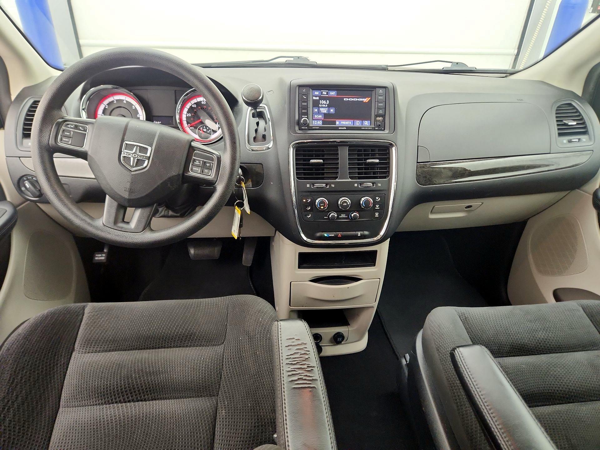 Thumbnail: 2019 Dodge Grand Caravan - 9