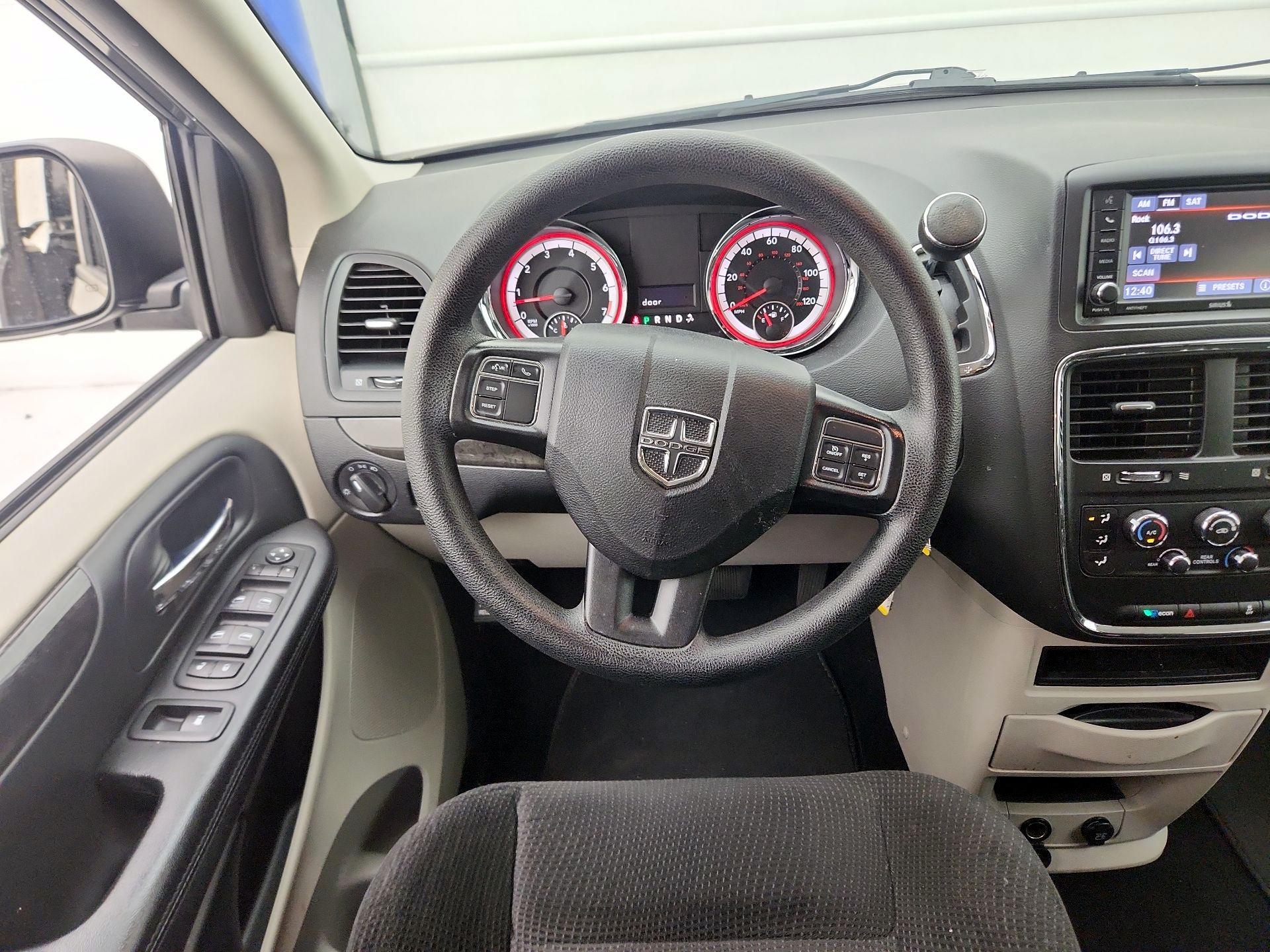 Thumbnail: 2019 Dodge Grand Caravan - 10