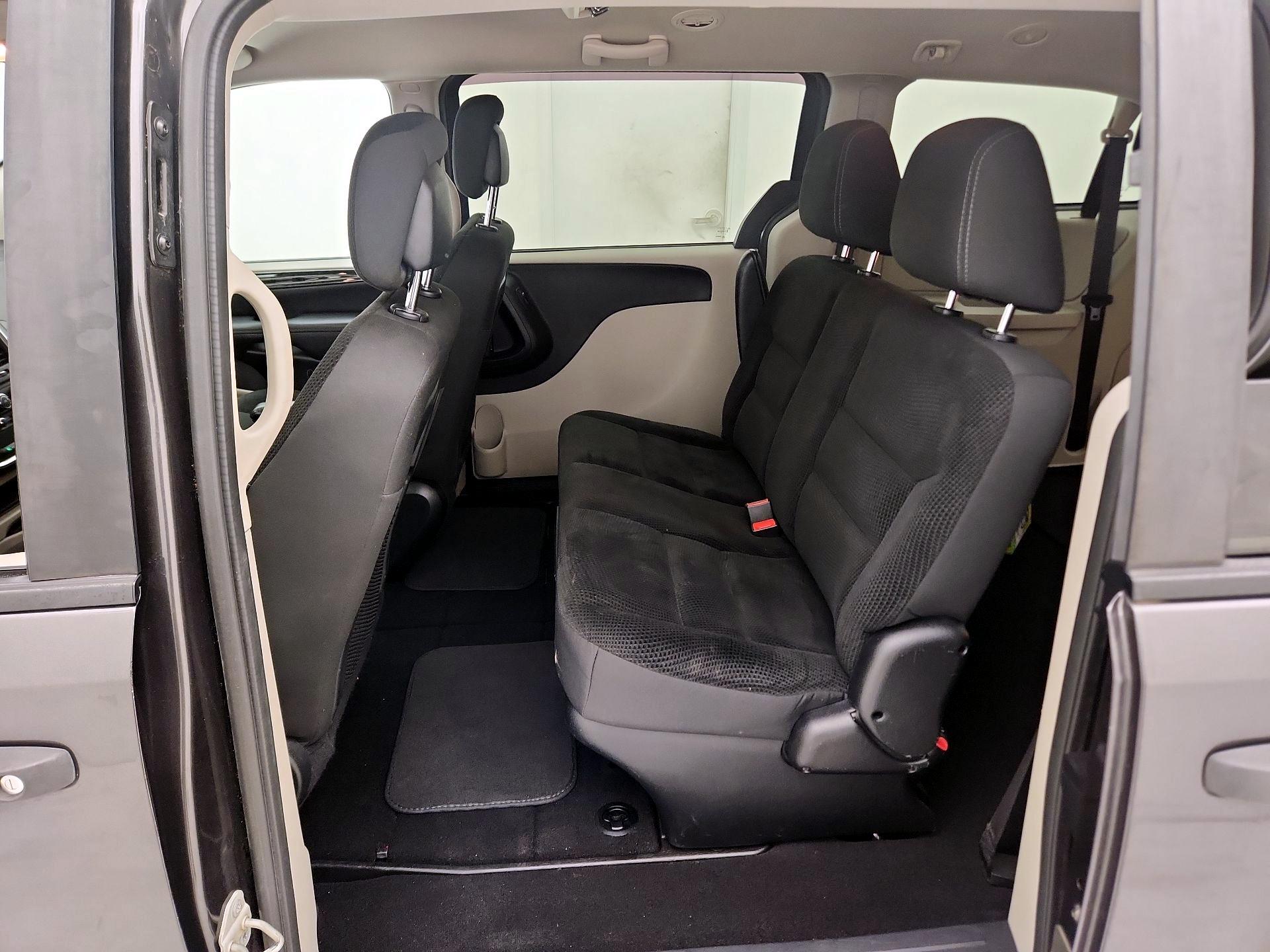 Thumbnail: 2019 Dodge Grand Caravan - 18