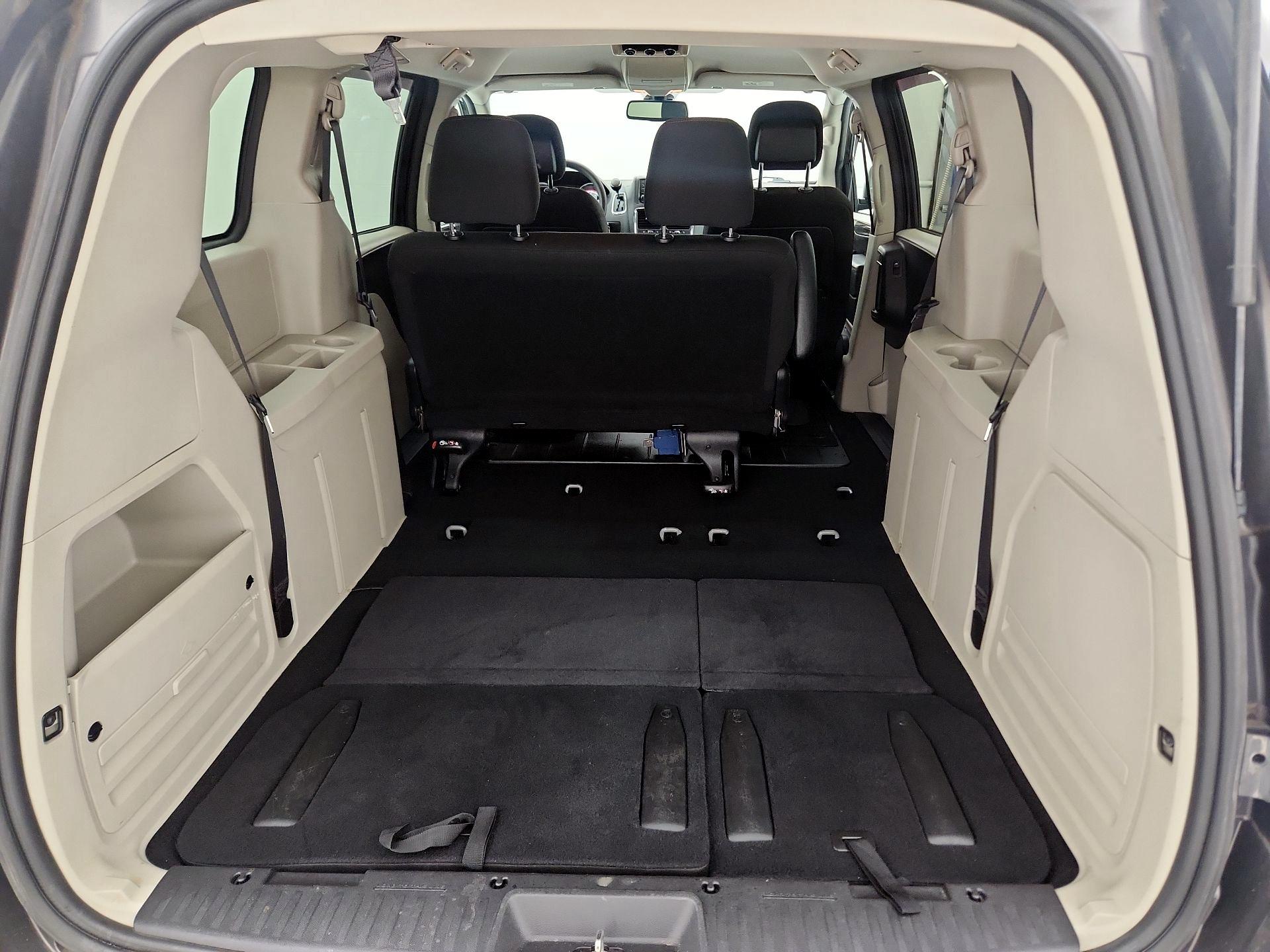 Thumbnail: 2019 Dodge Grand Caravan - 19