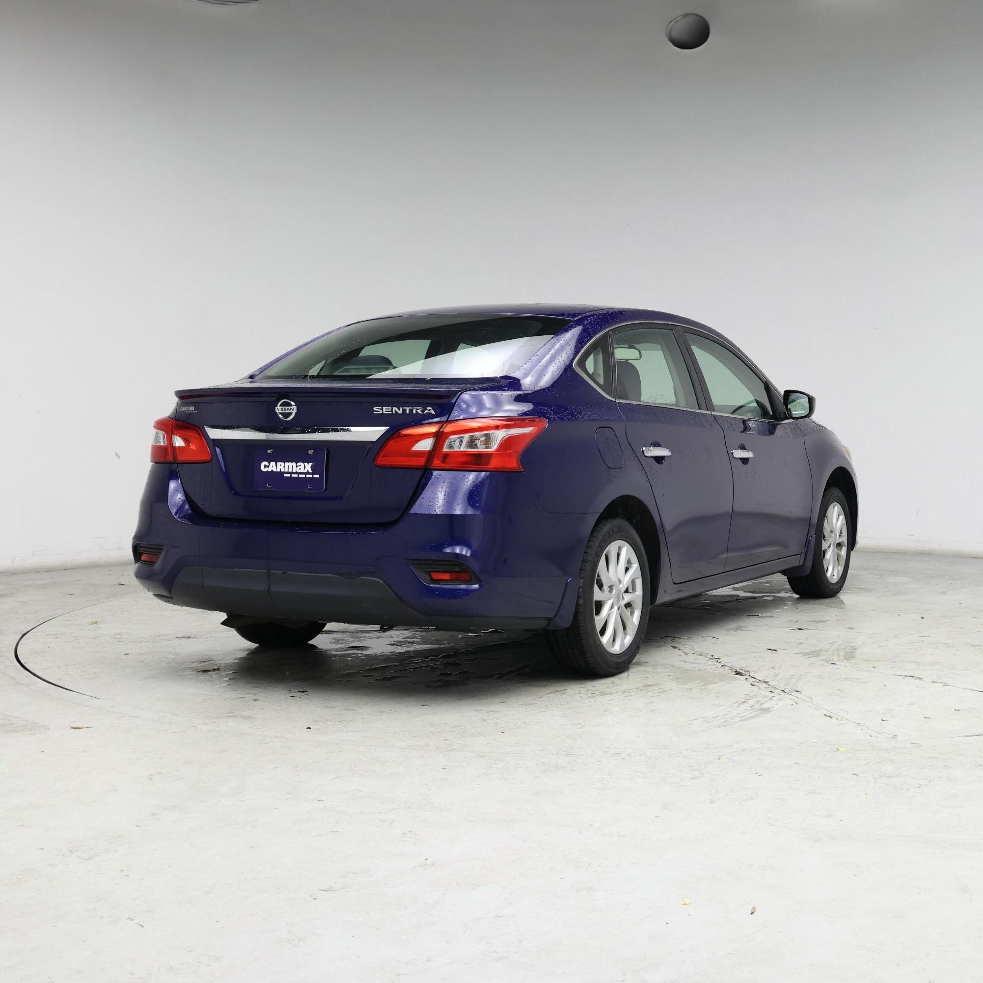 Thumbnail: 2017 Nissan Sentra - 8