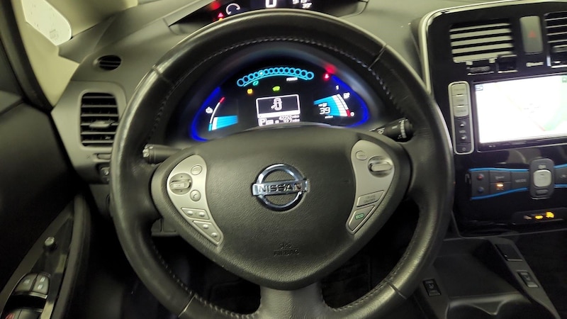 2017 Nissan Leaf SV 10