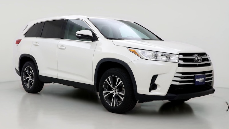 2019 Toyota Highlander LE Hero Image