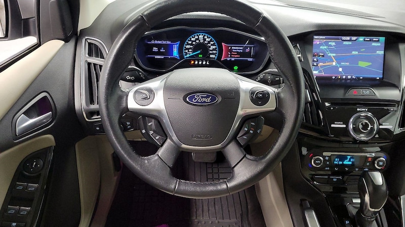 2013 Ford Focus NONE 10