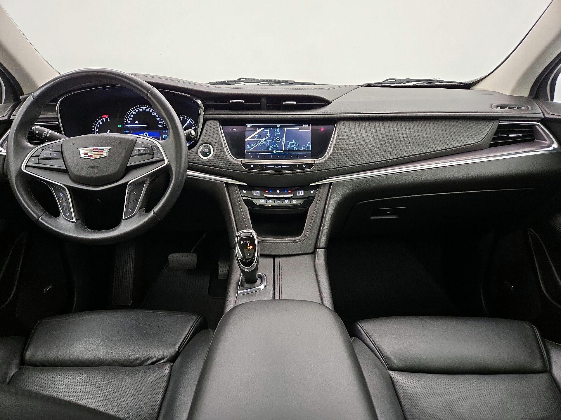 Thumbnail: 2017 Cadillac XT5 - 9