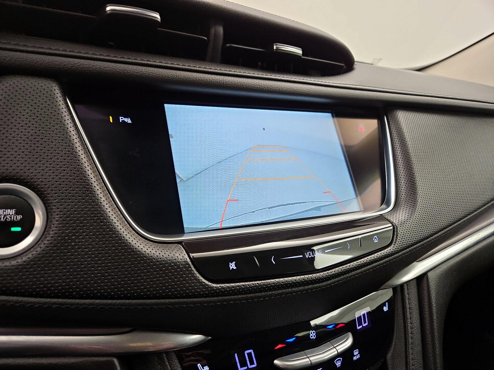 Thumbnail: 2017 Cadillac XT5 - 15