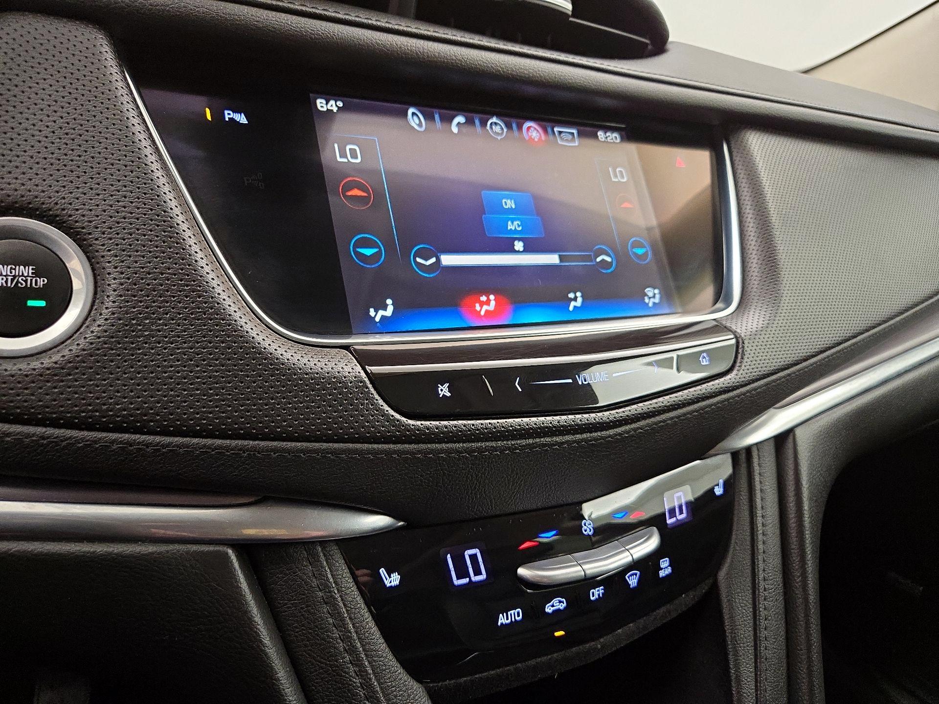 Thumbnail: 2017 Cadillac XT5 - 17