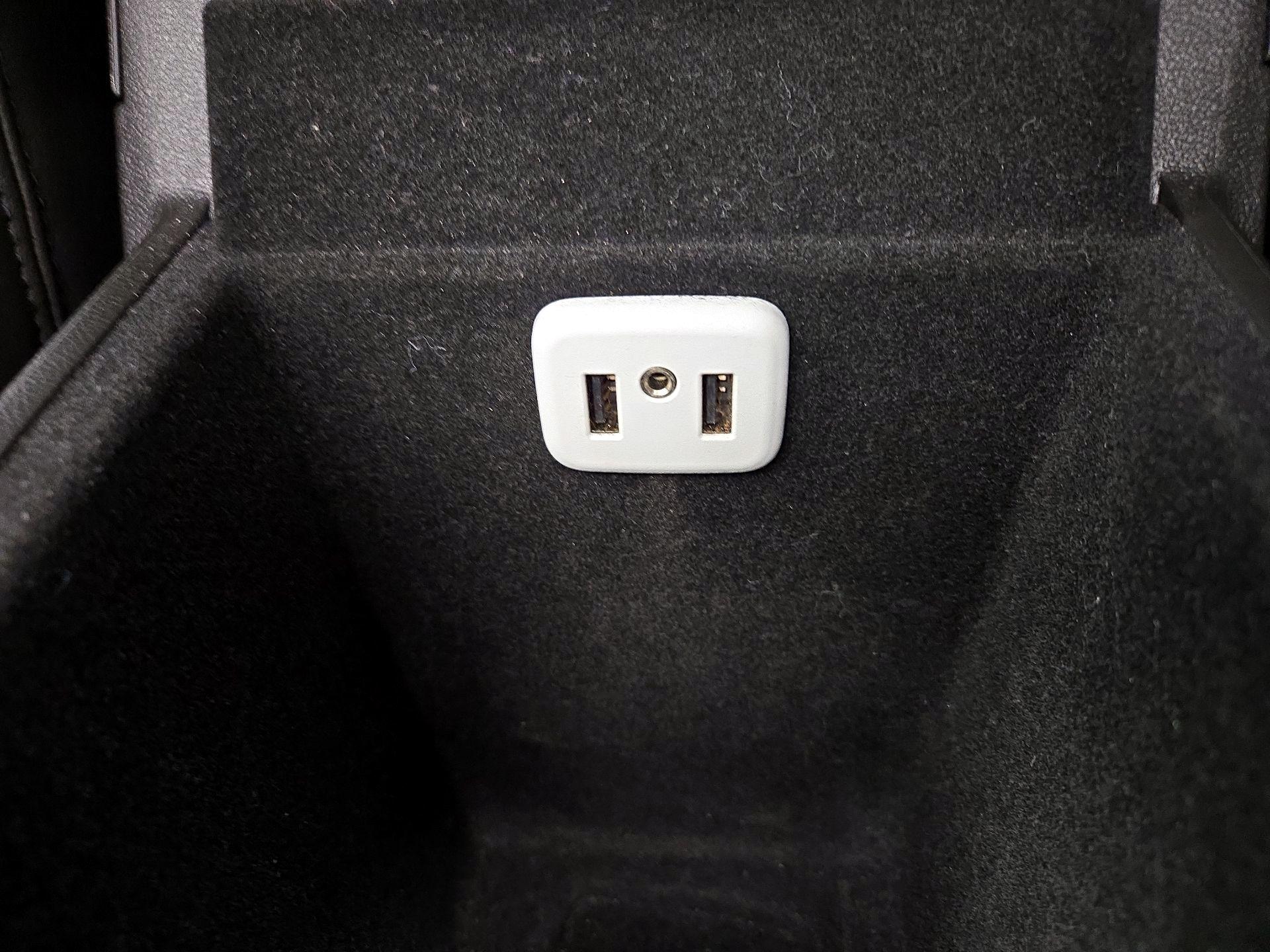 Thumbnail: 2017 Cadillac XT5 - 19