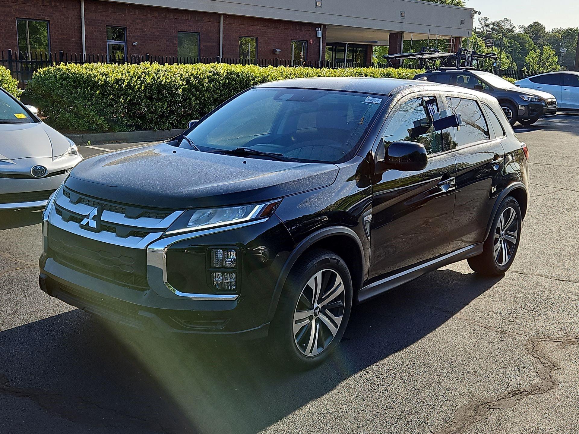 Thumbnail: 2022 Mitsubishi Outlander Sport - 3