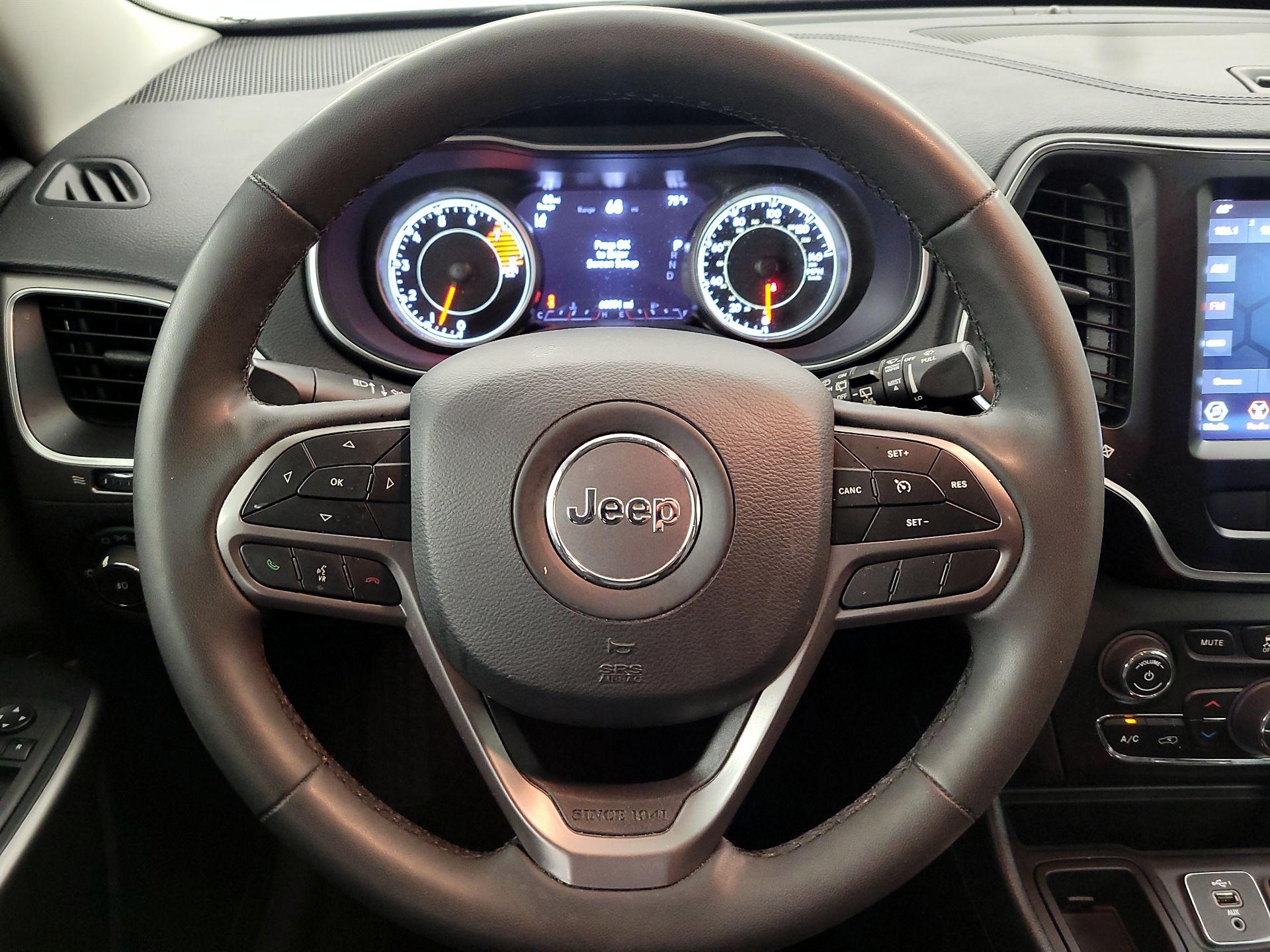 Thumbnail: 2022 Jeep Cherokee - 10