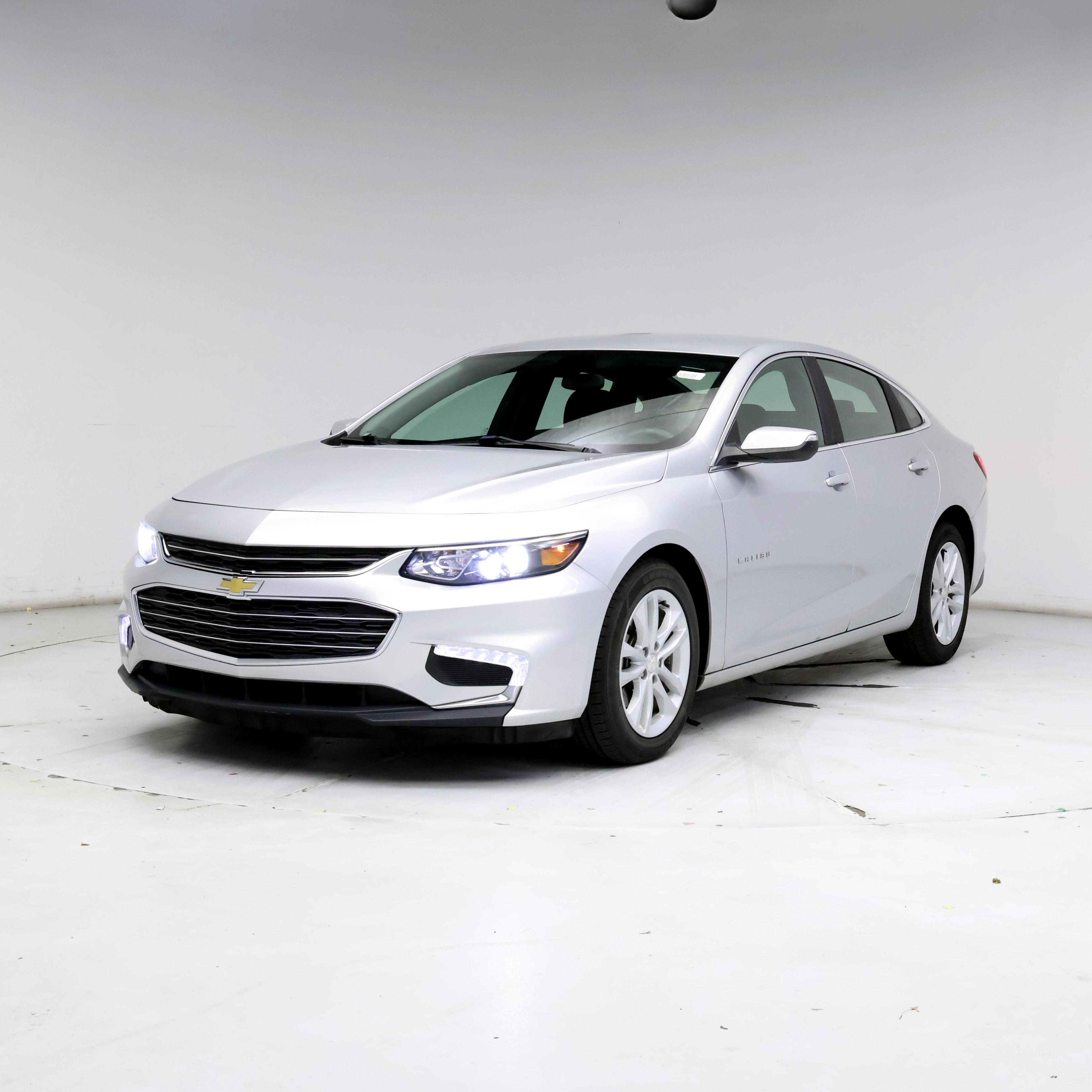 Thumbnail: 2018 Chevrolet Malibu - 4