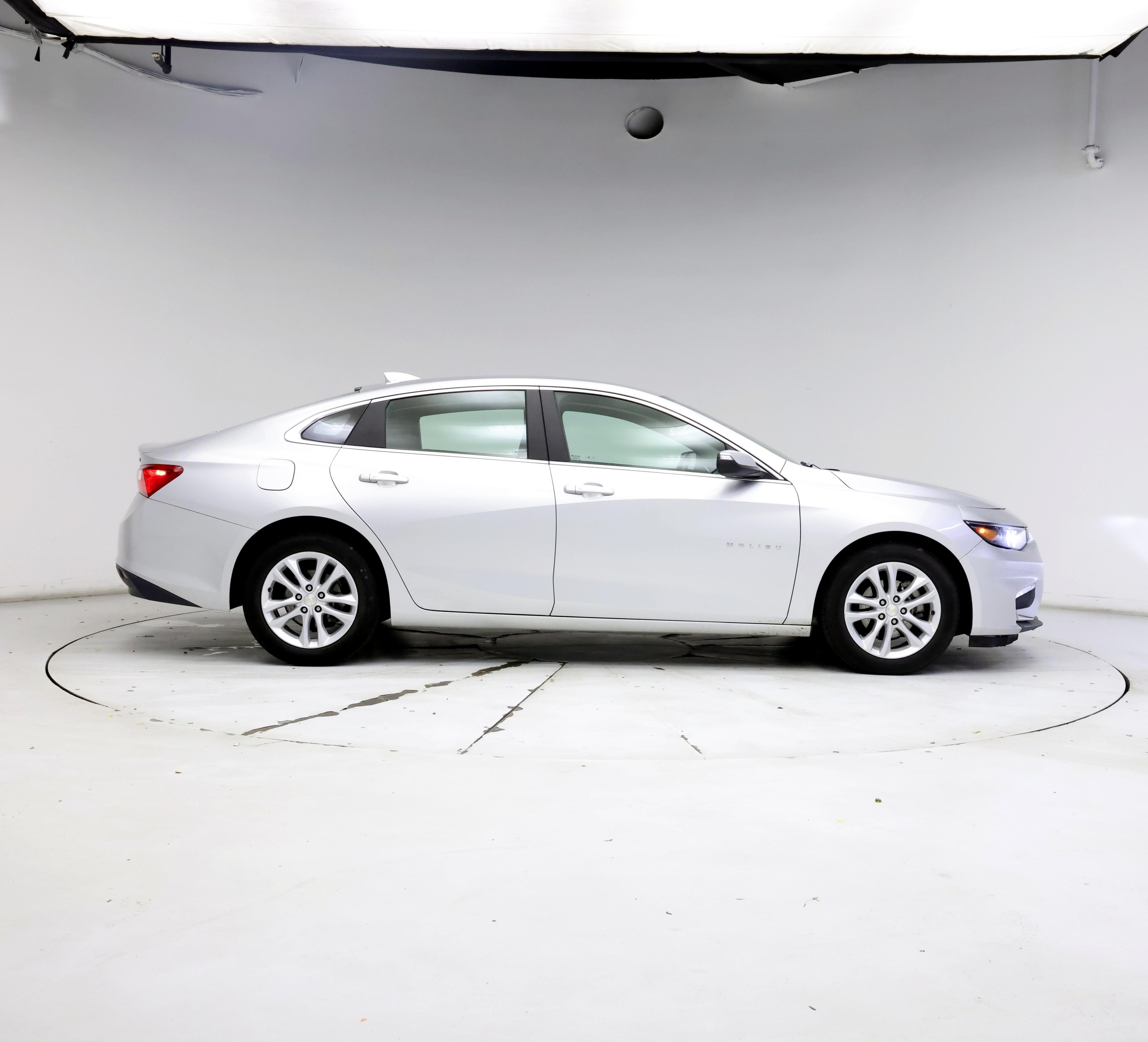 Thumbnail: 2018 Chevrolet Malibu - 7