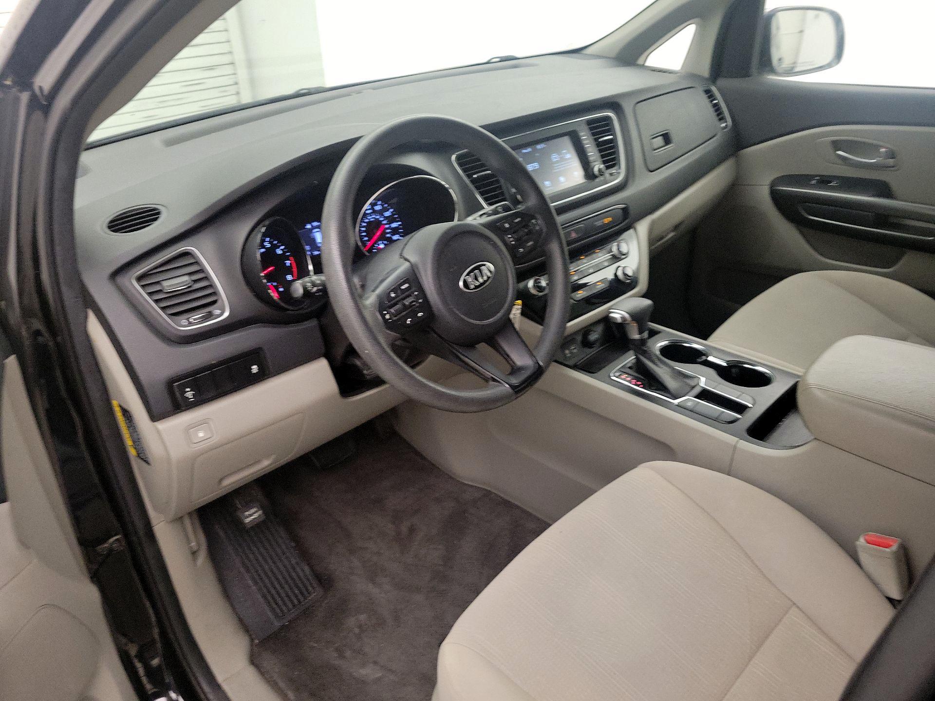 Thumbnail: 2021 Kia Sedona - 11